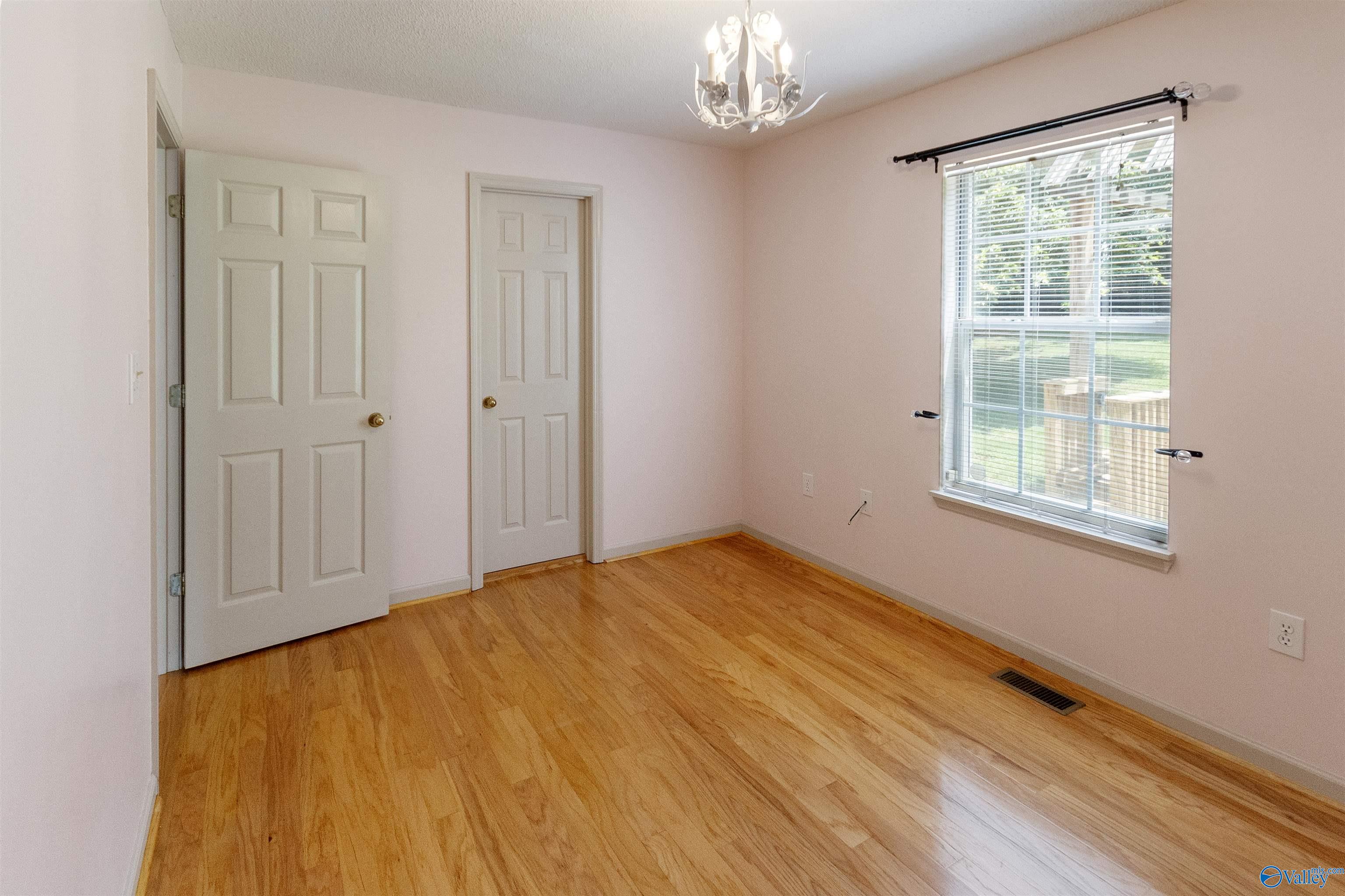 209 Leslie Lane