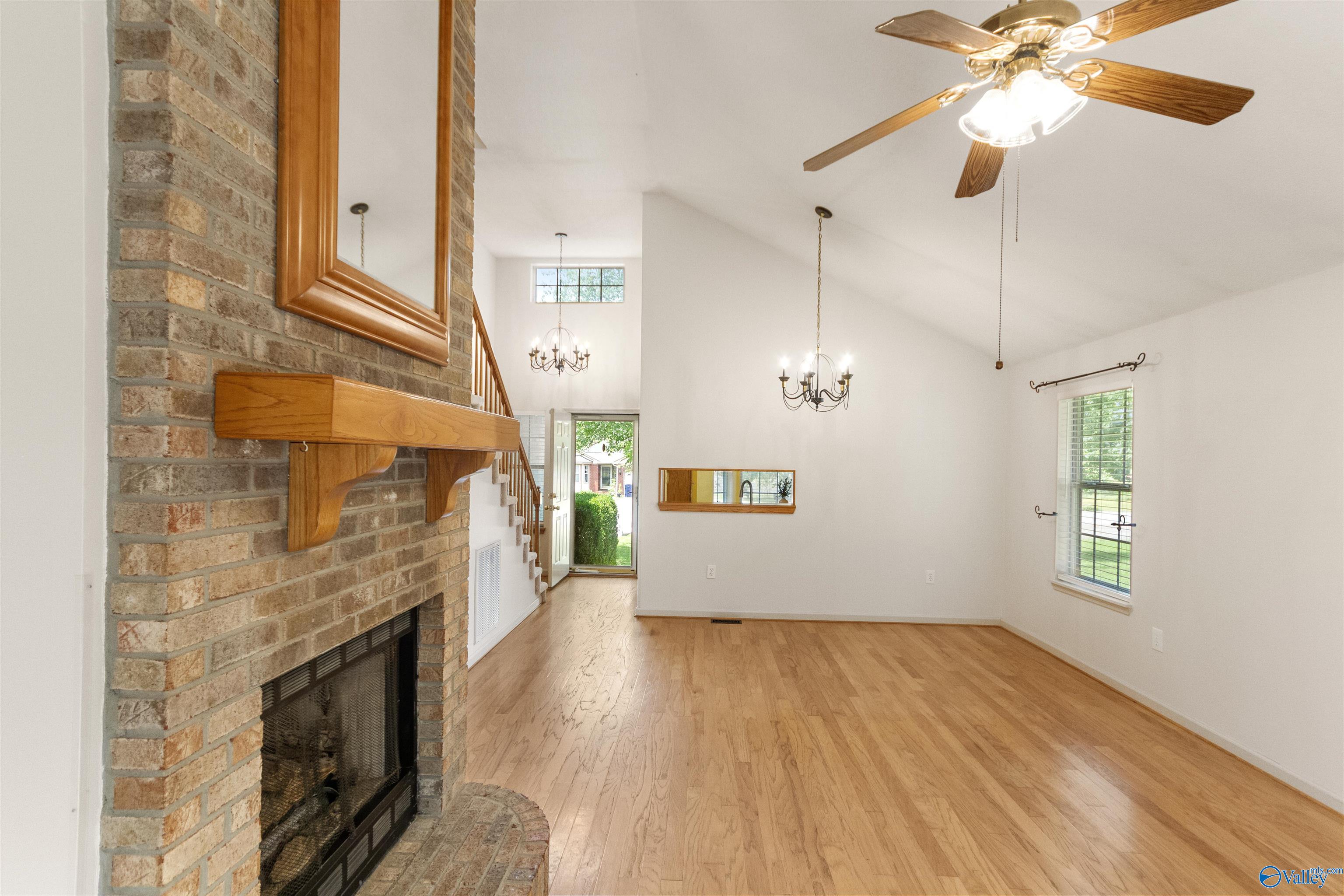 209 Leslie Lane