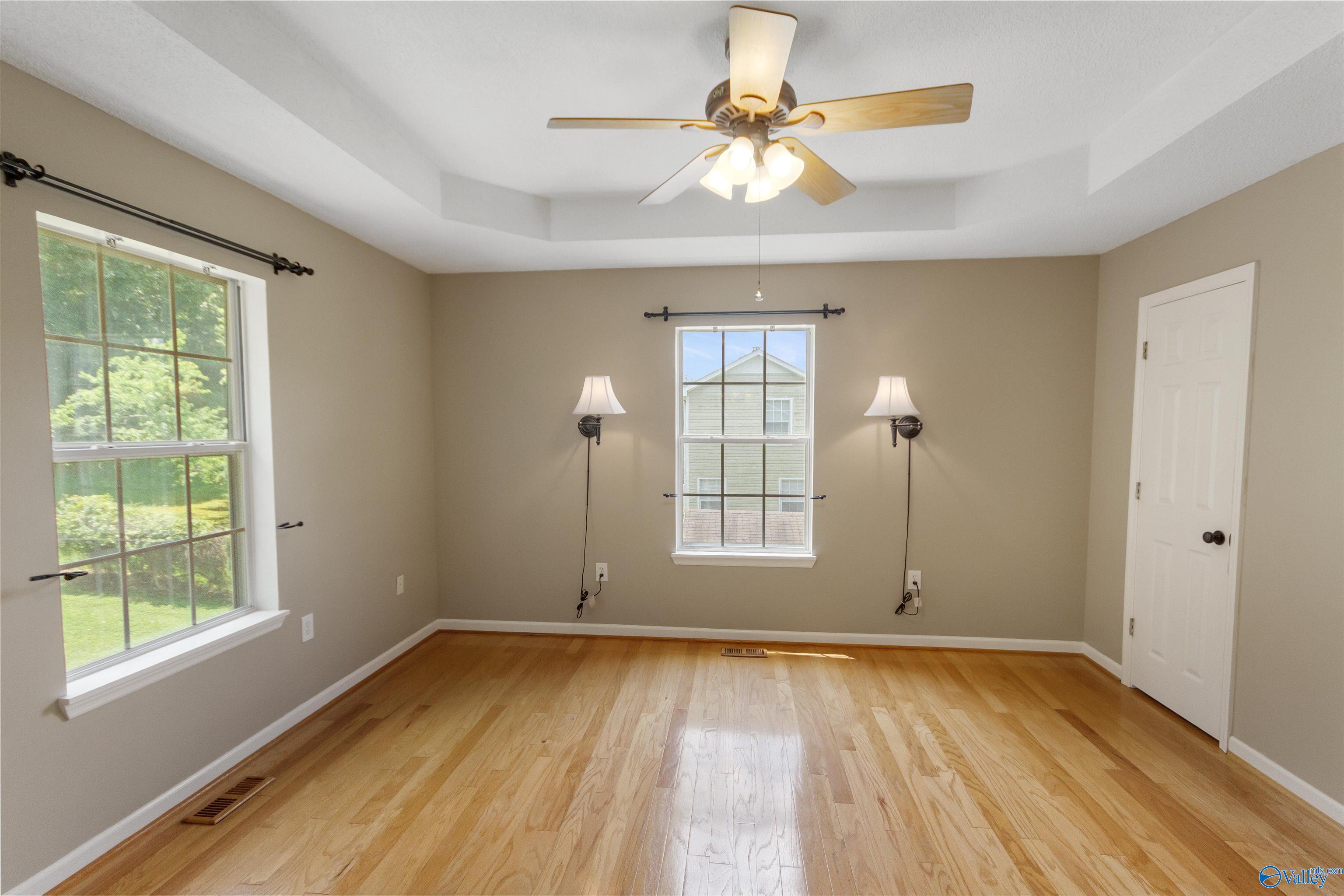 209 Leslie Lane