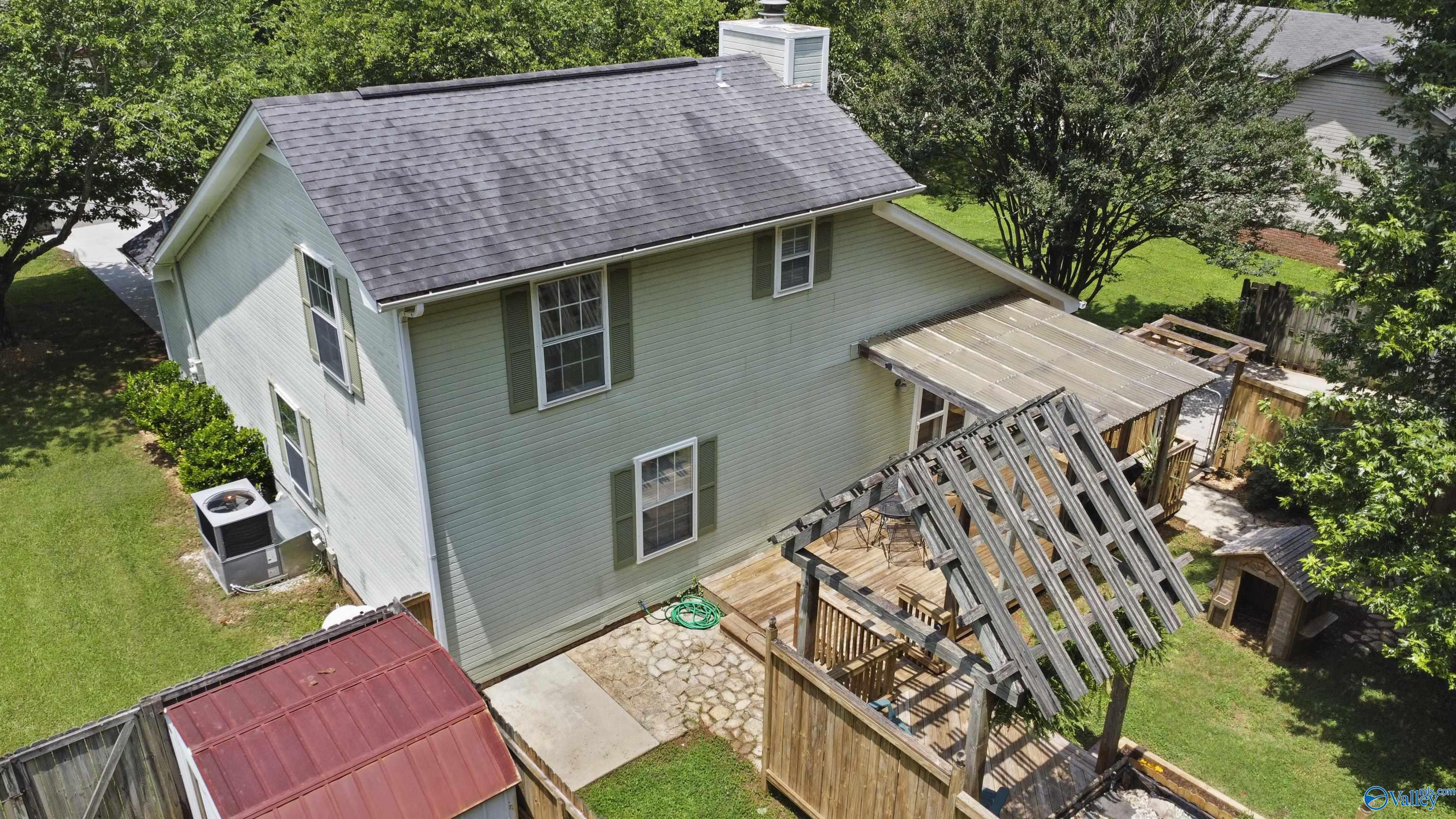 209 Leslie Lane