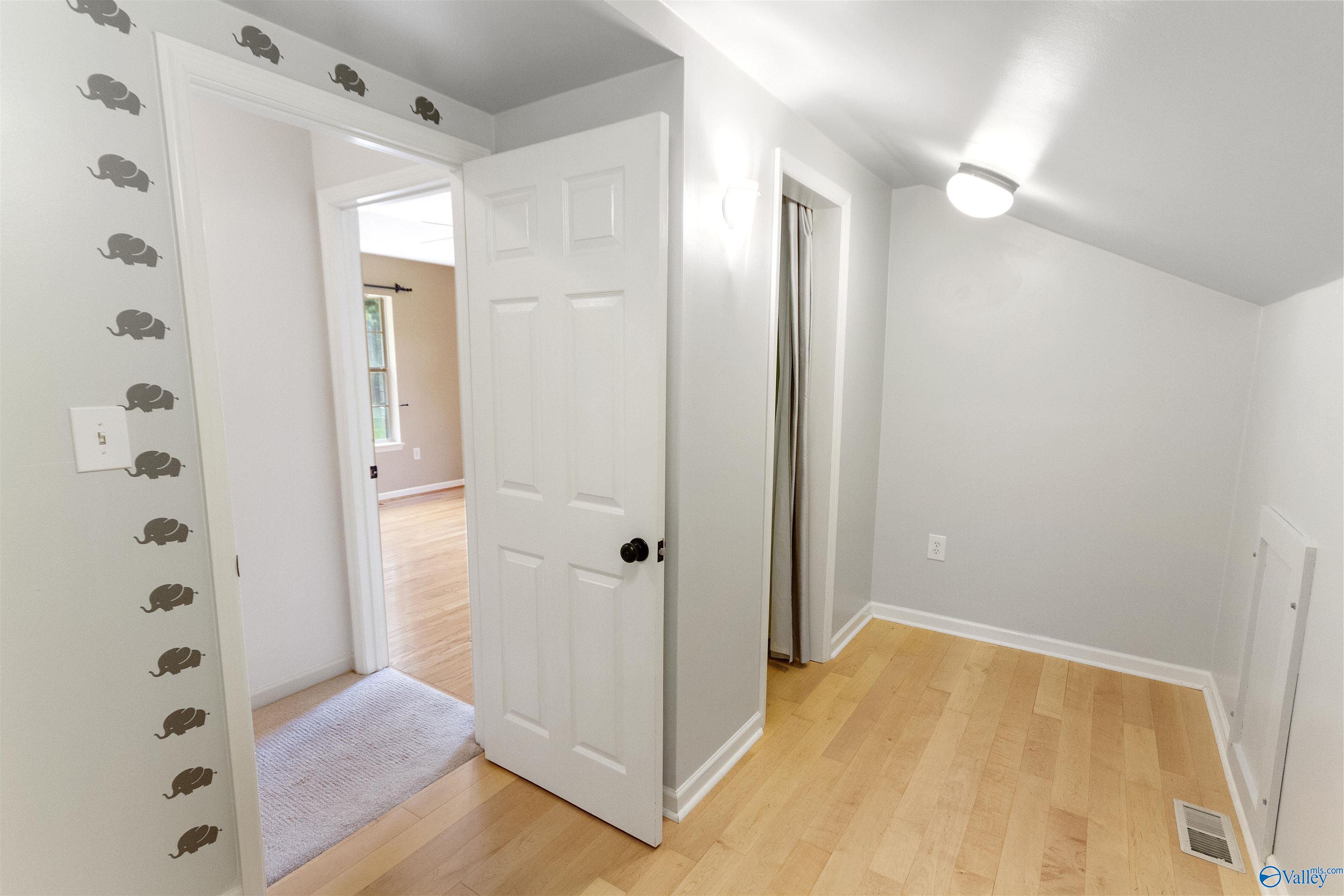 209 Leslie Lane