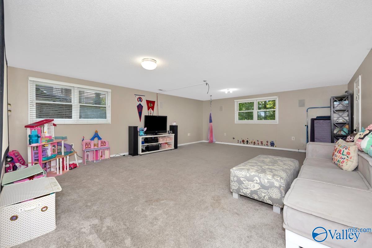 9046 Sugar Tree Trail