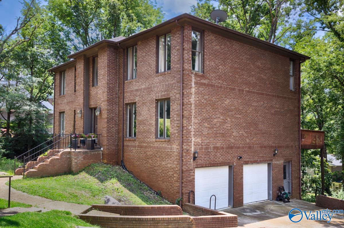9046 Sugar Tree Trail