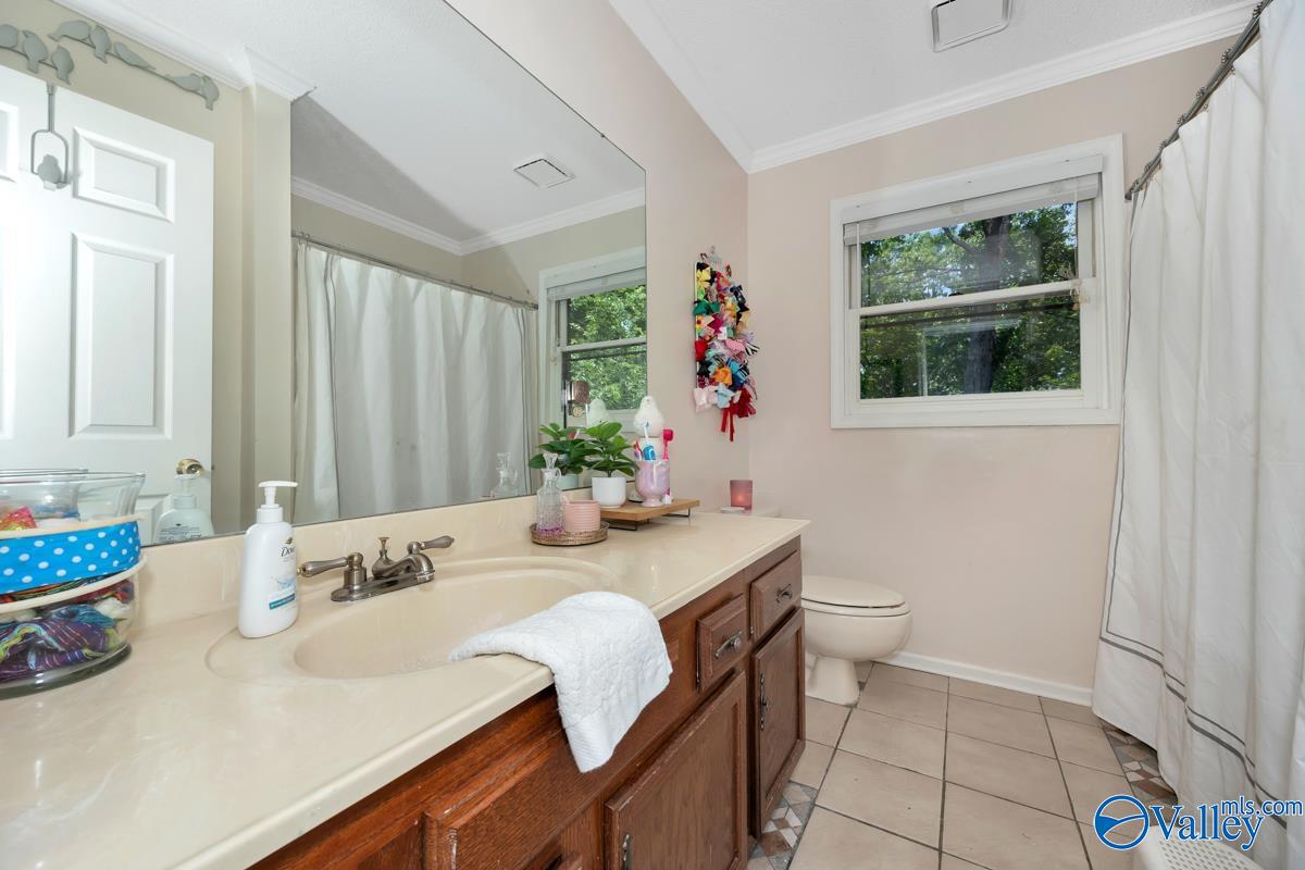 9046 Sugar Tree Trail