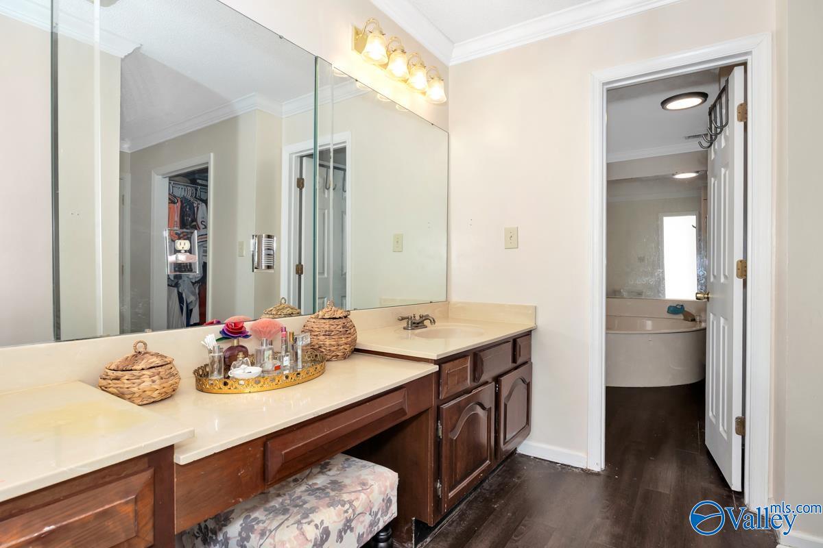 9046 Sugar Tree Trail