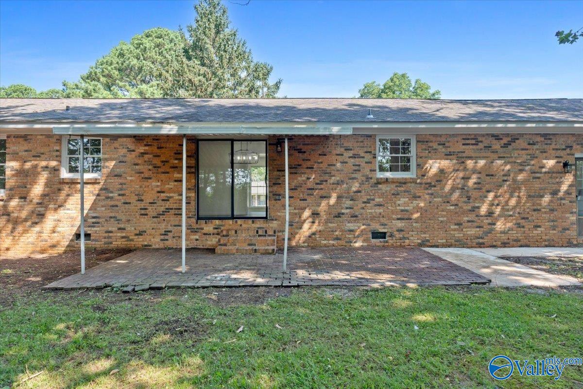 2622 Dry Creek Drive