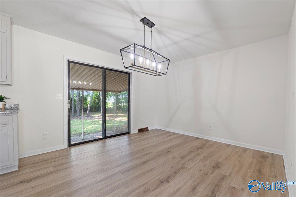 2622 Dry Creek Drive