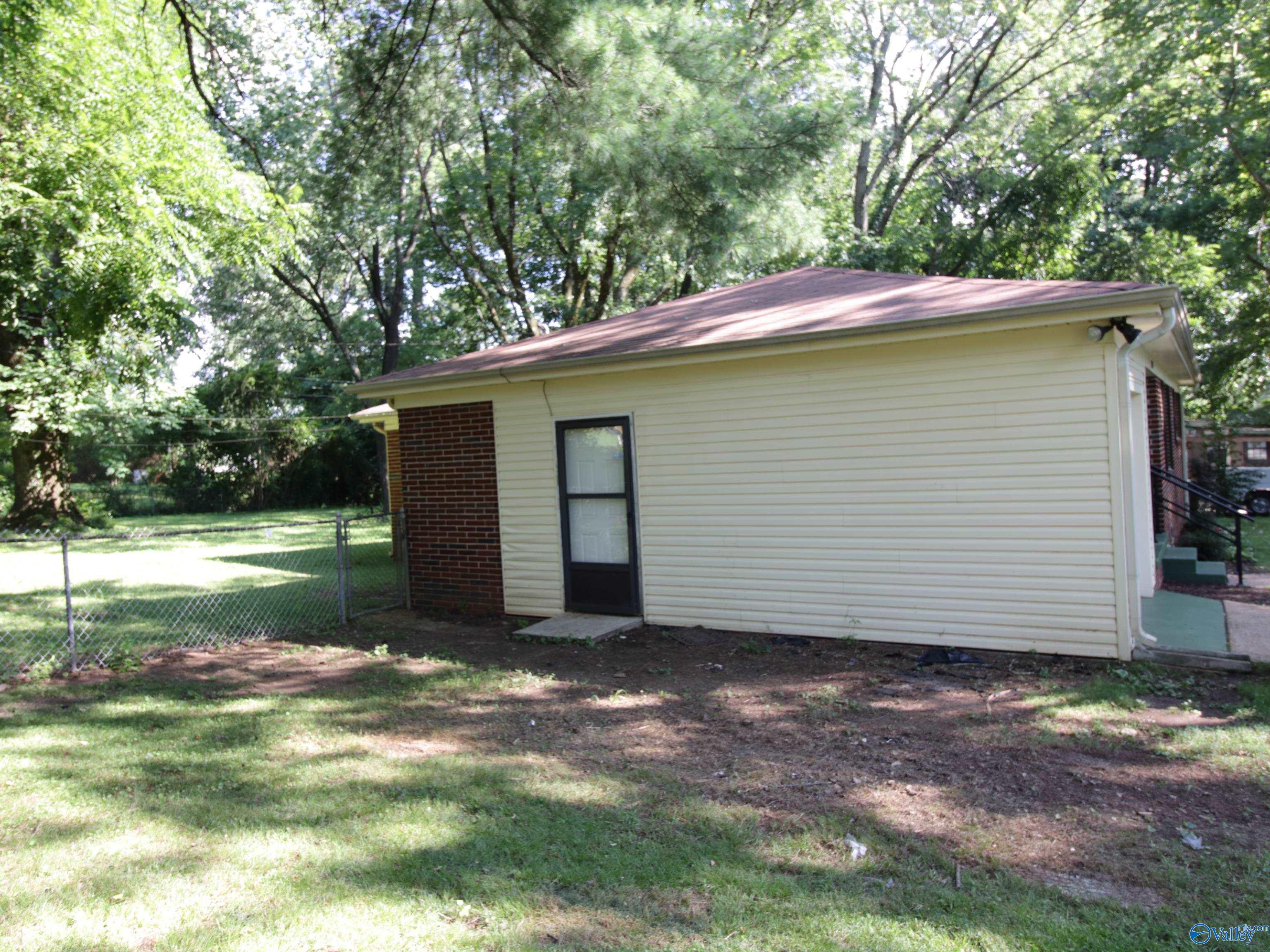 3809 Cary Road