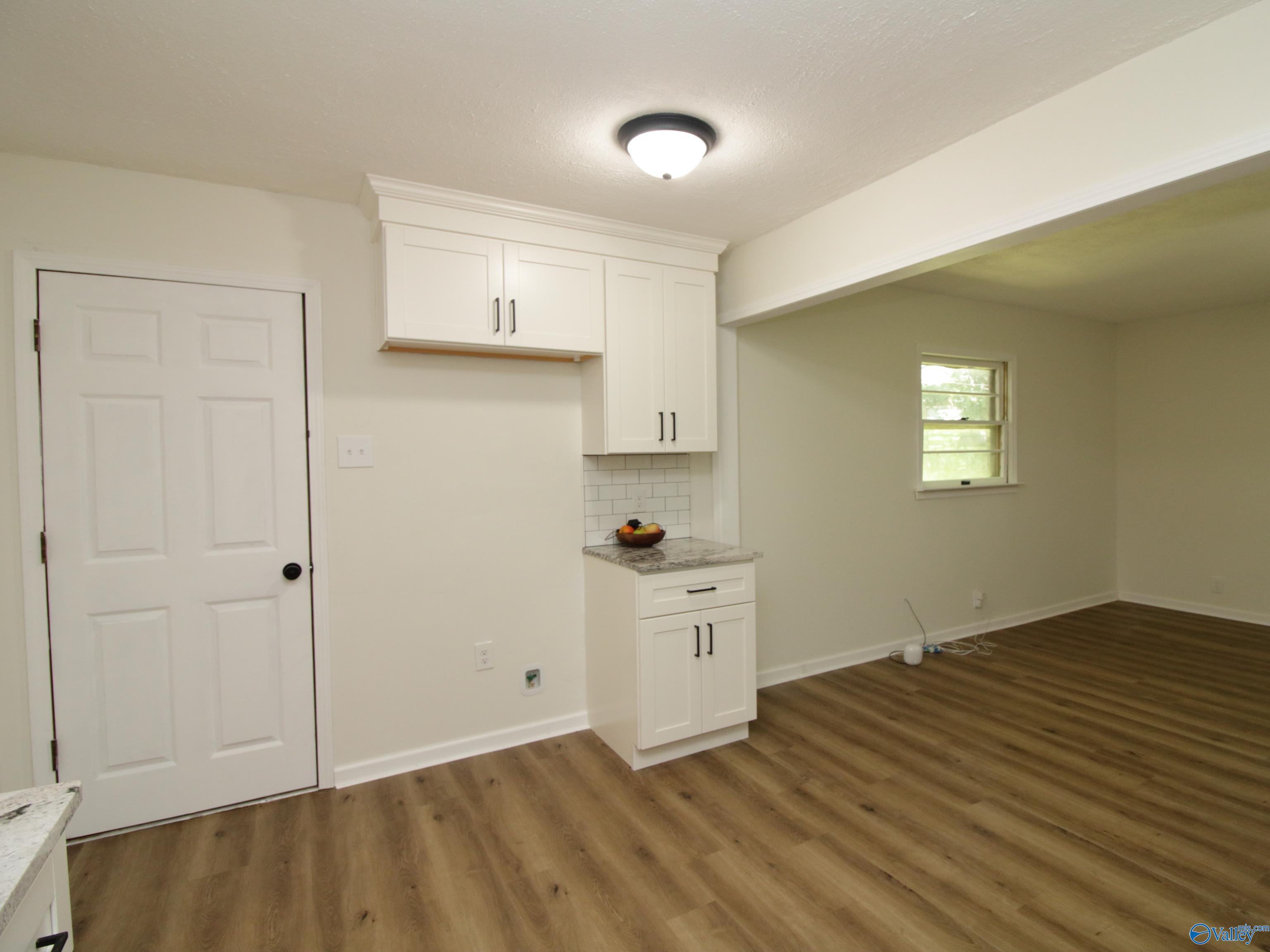 3809 Cary Road