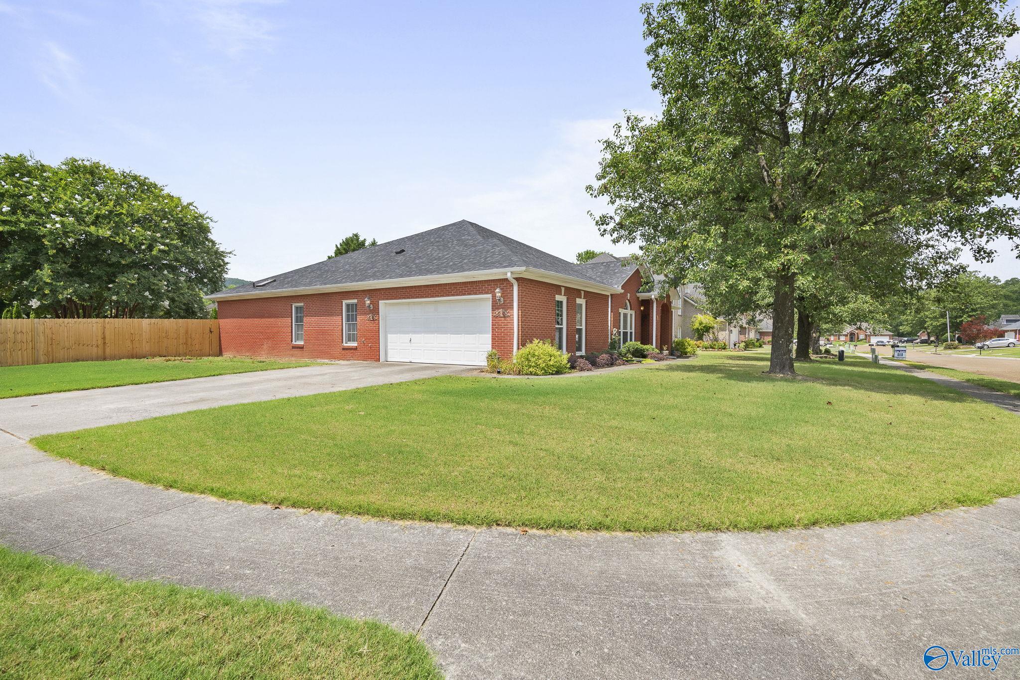 123 Cheval Blvd