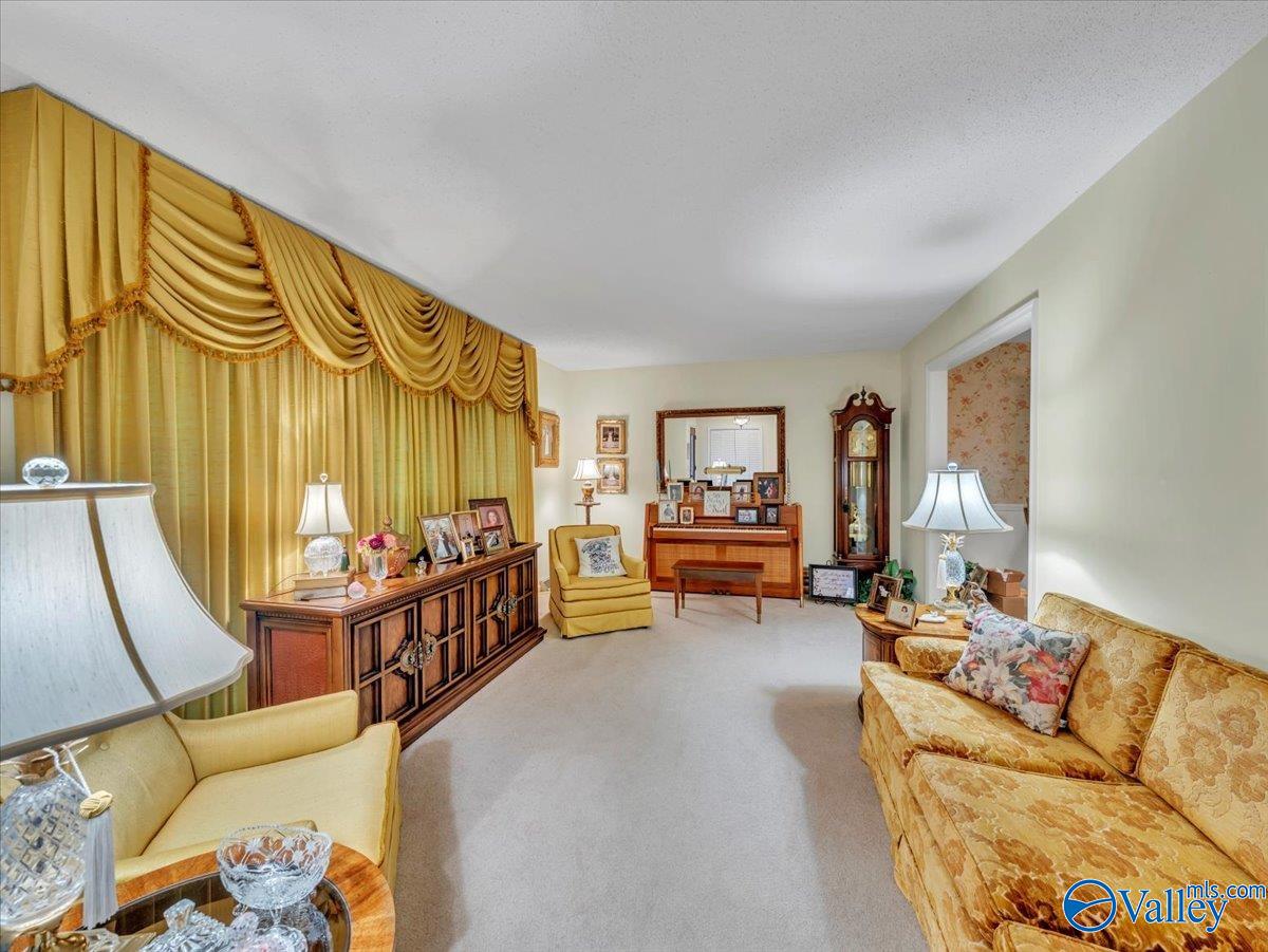 1900 Randy Court NE