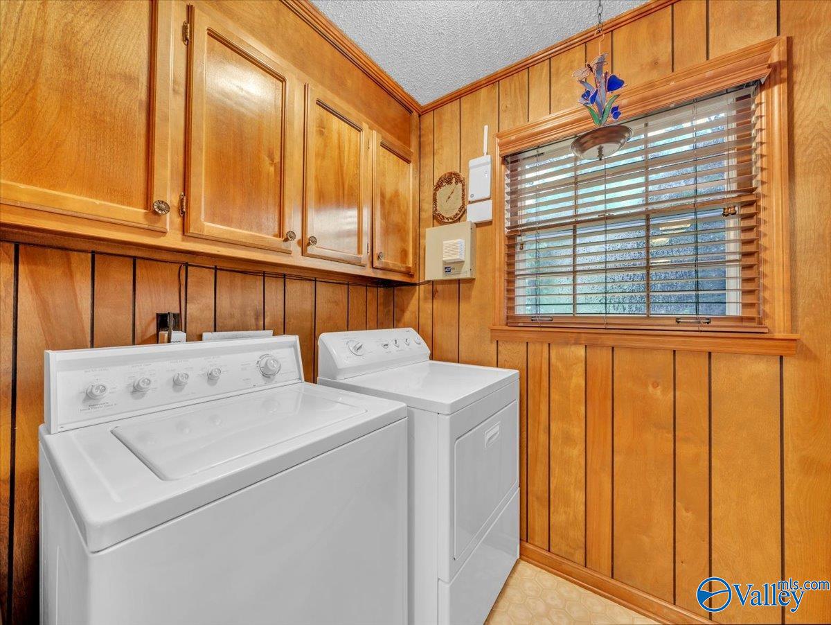 1900 Randy Court NE