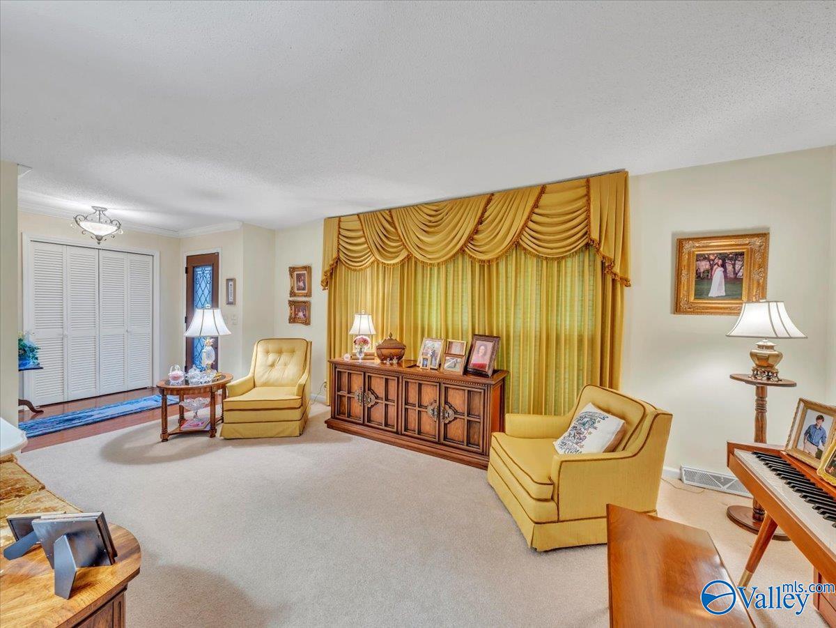 1900 Randy Court NE