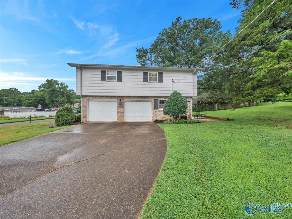 1900 Randy Court NE