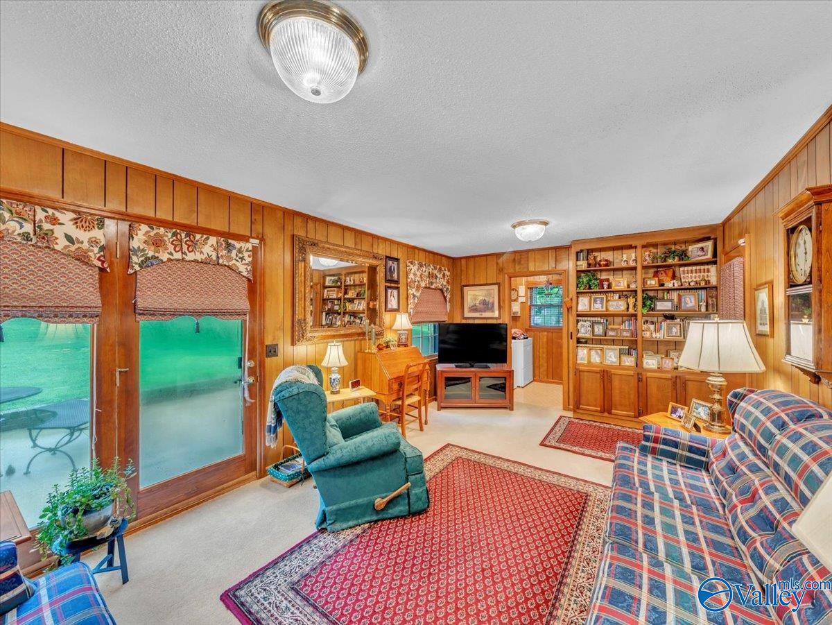 1900 Randy Court NE