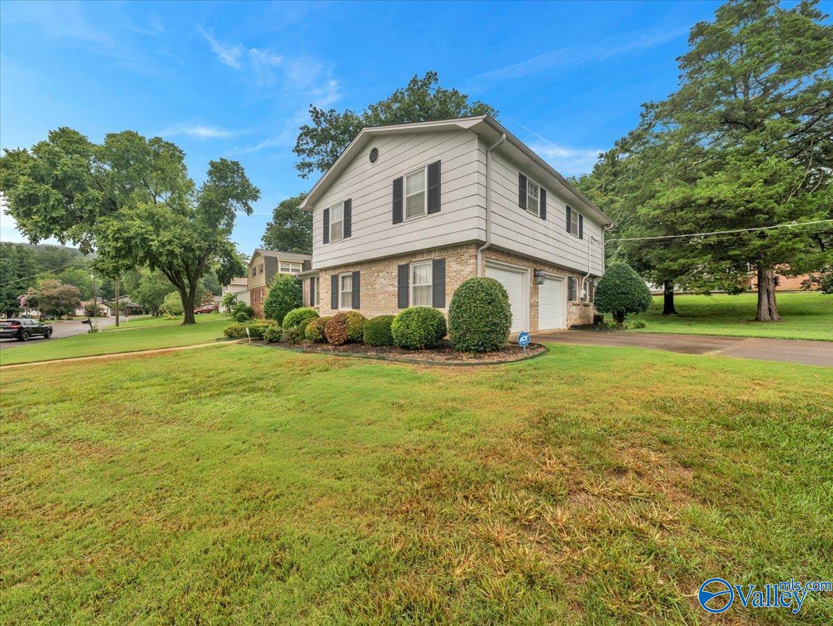 1900 Randy Court NE
