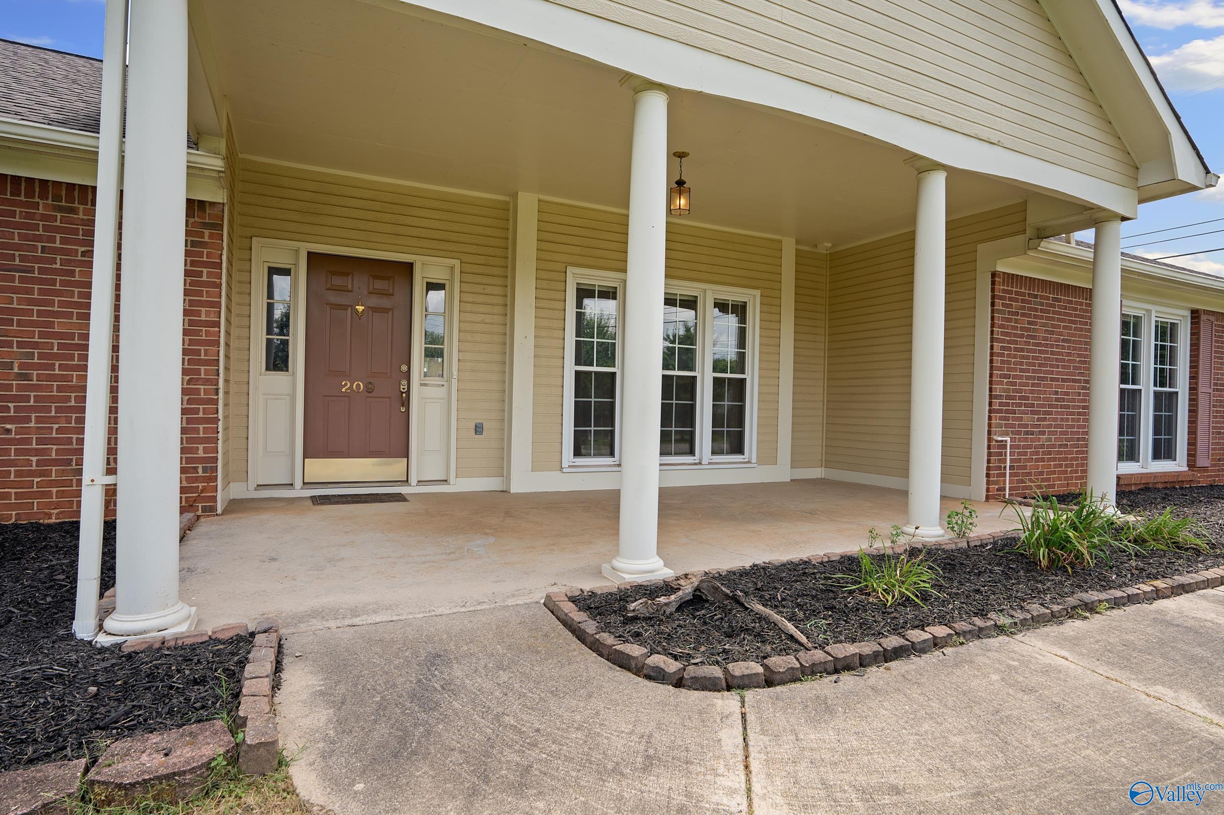 209 Queen Anne Road