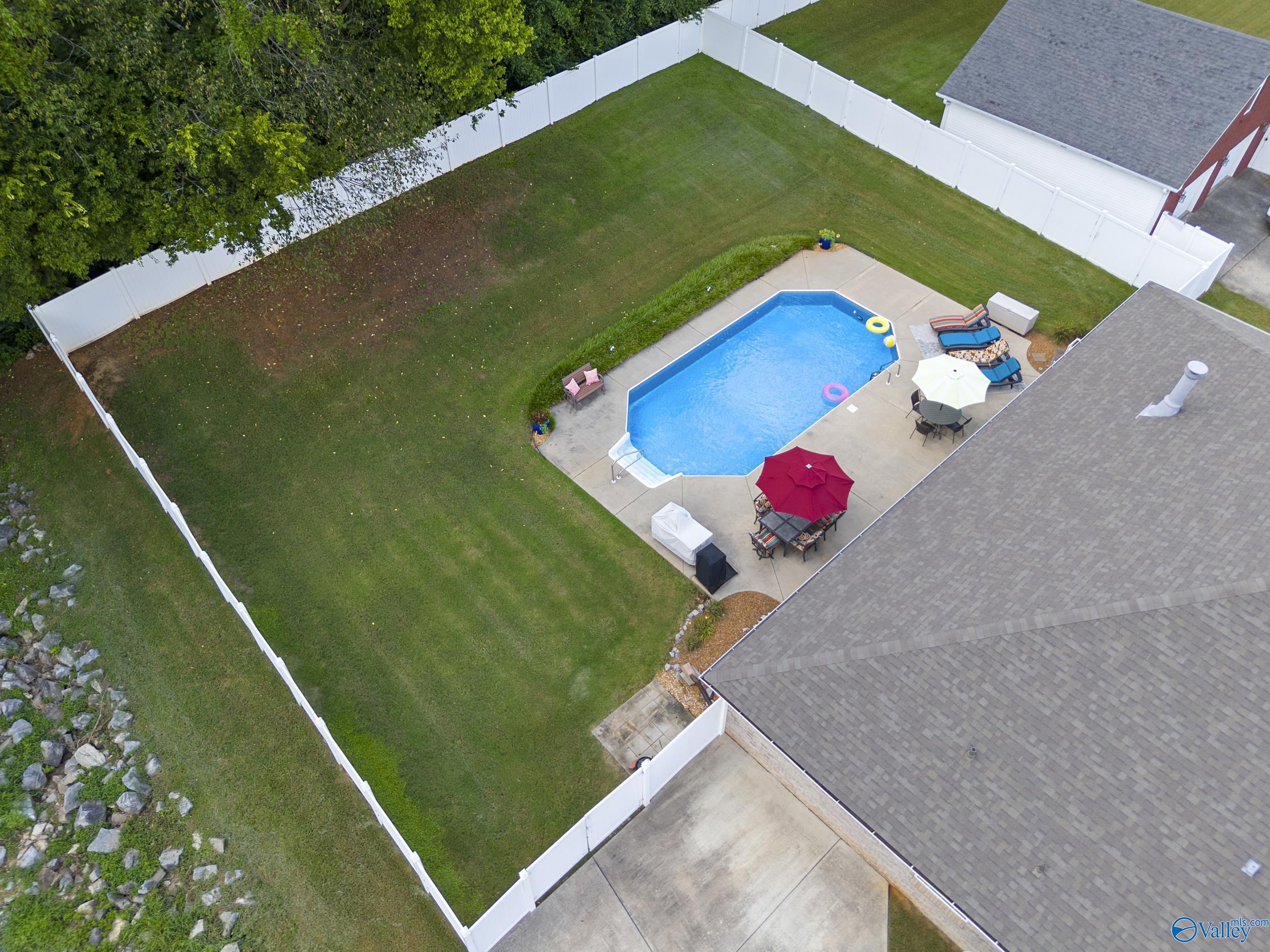 152 Valley Stone Road NE