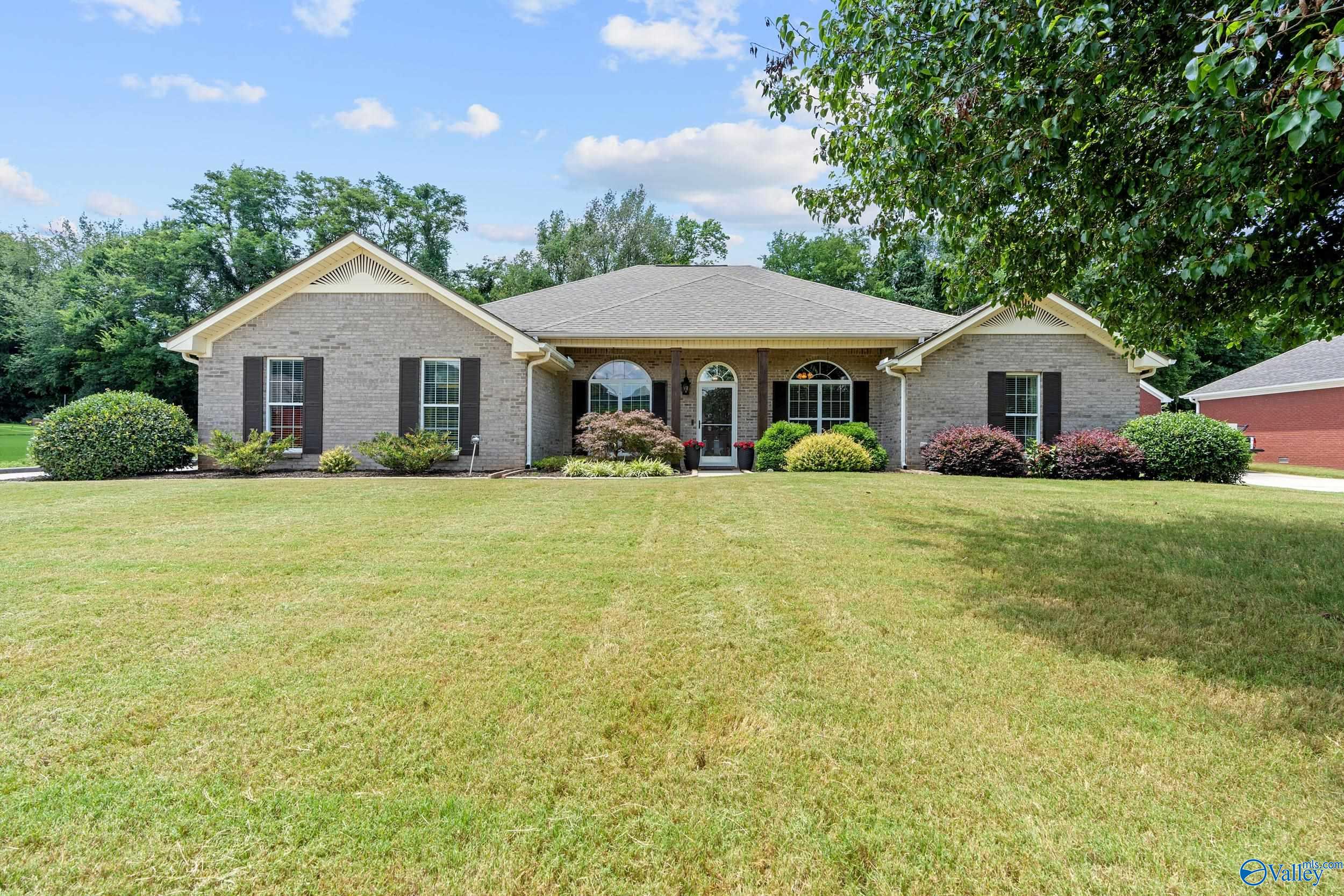 152 Valley Stone Road NE