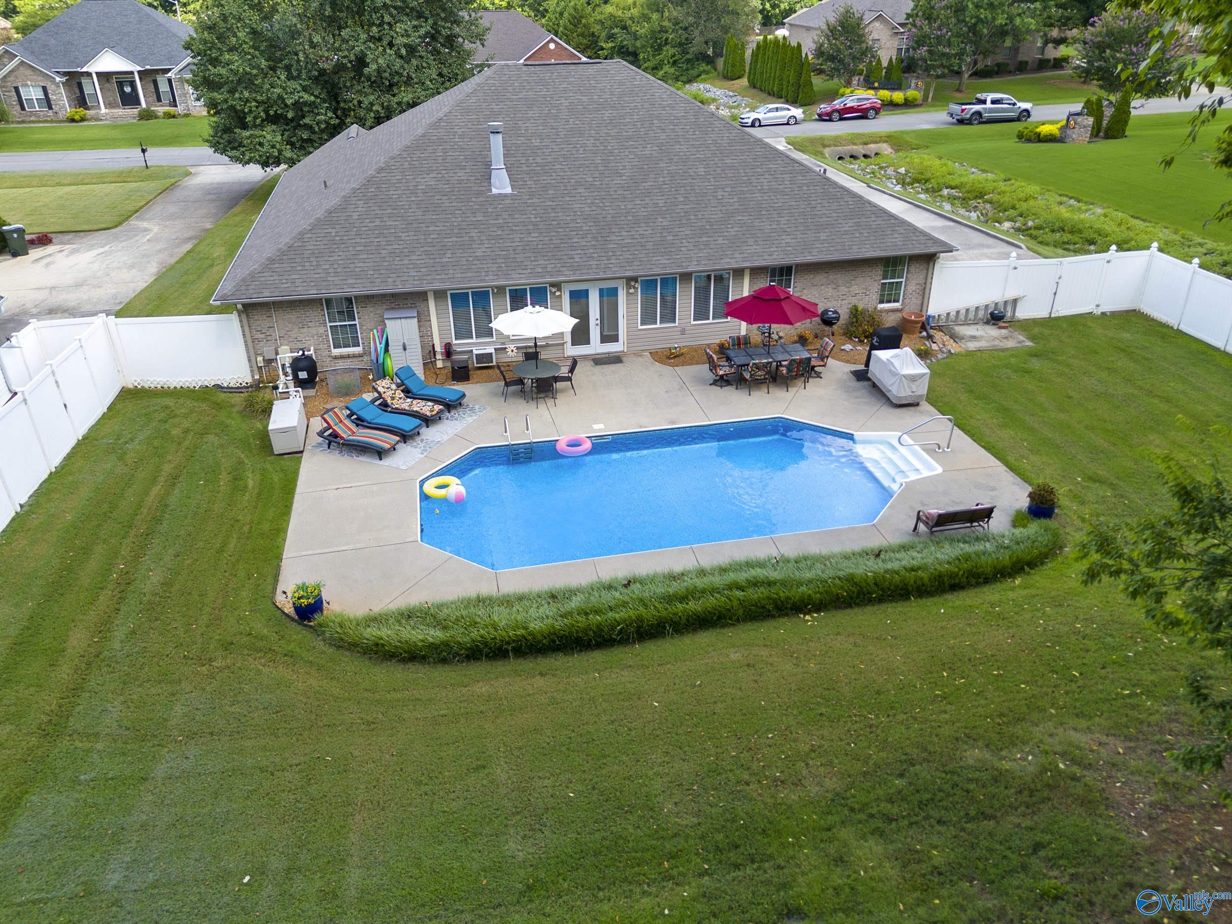 152 Valley Stone Road NE