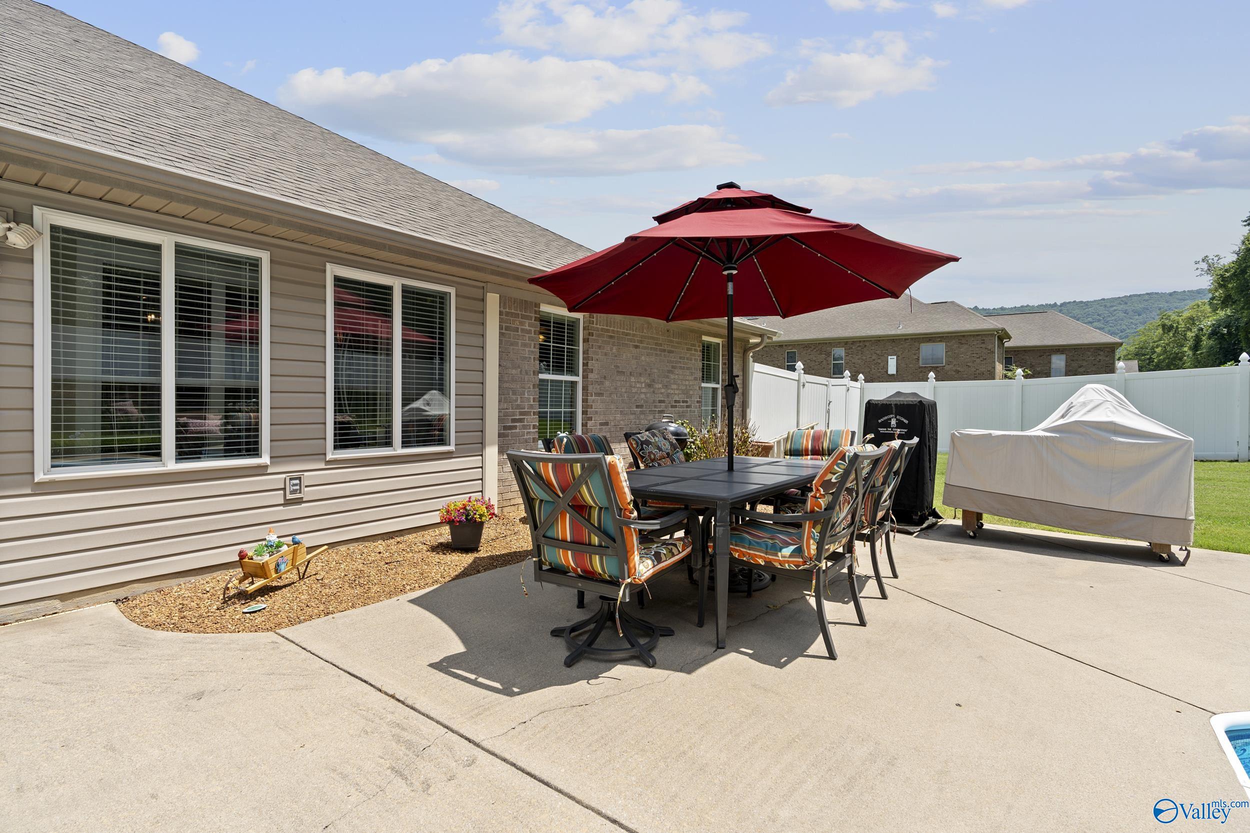 152 Valley Stone Road NE