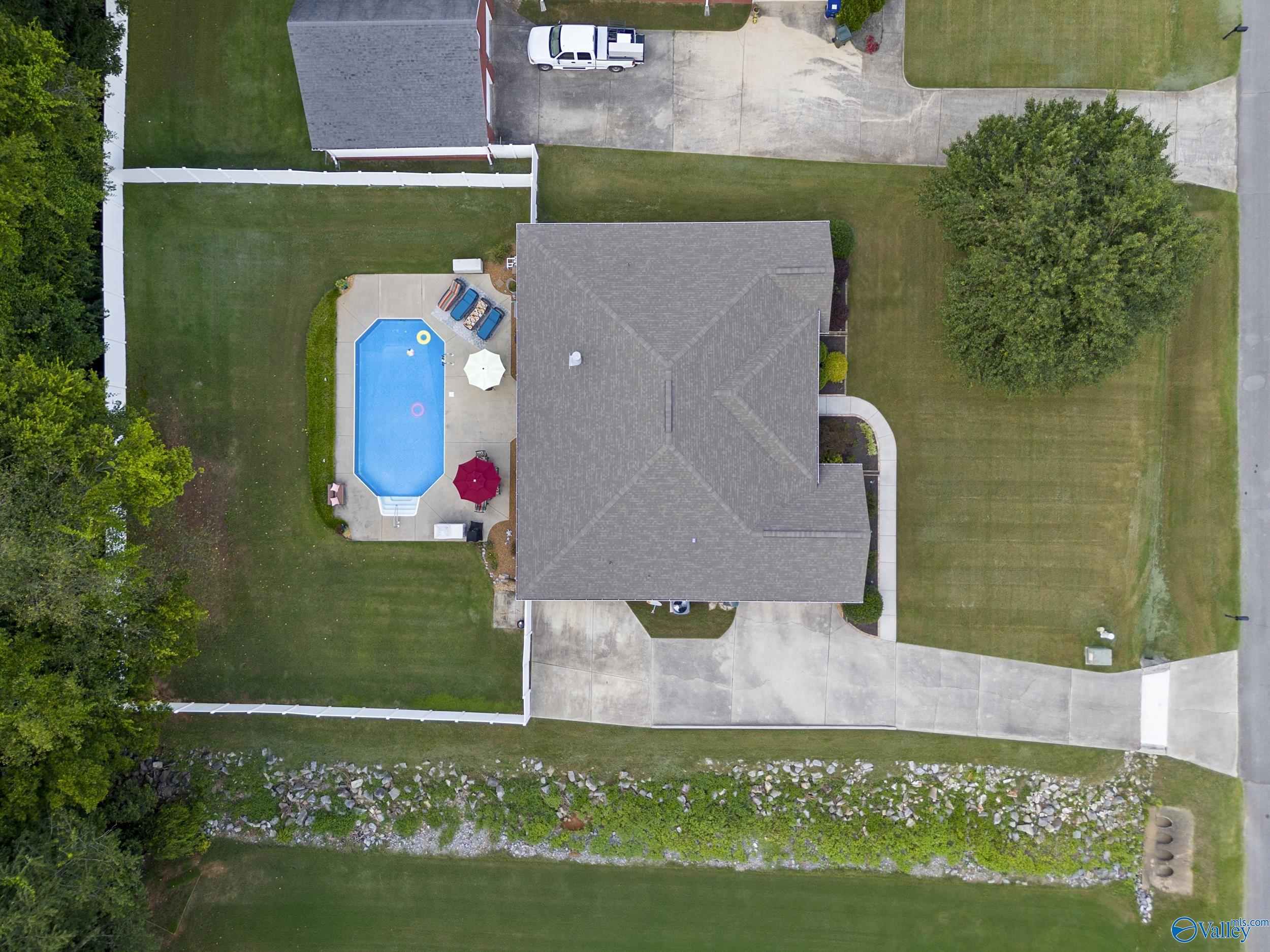 152 Valley Stone Road NE