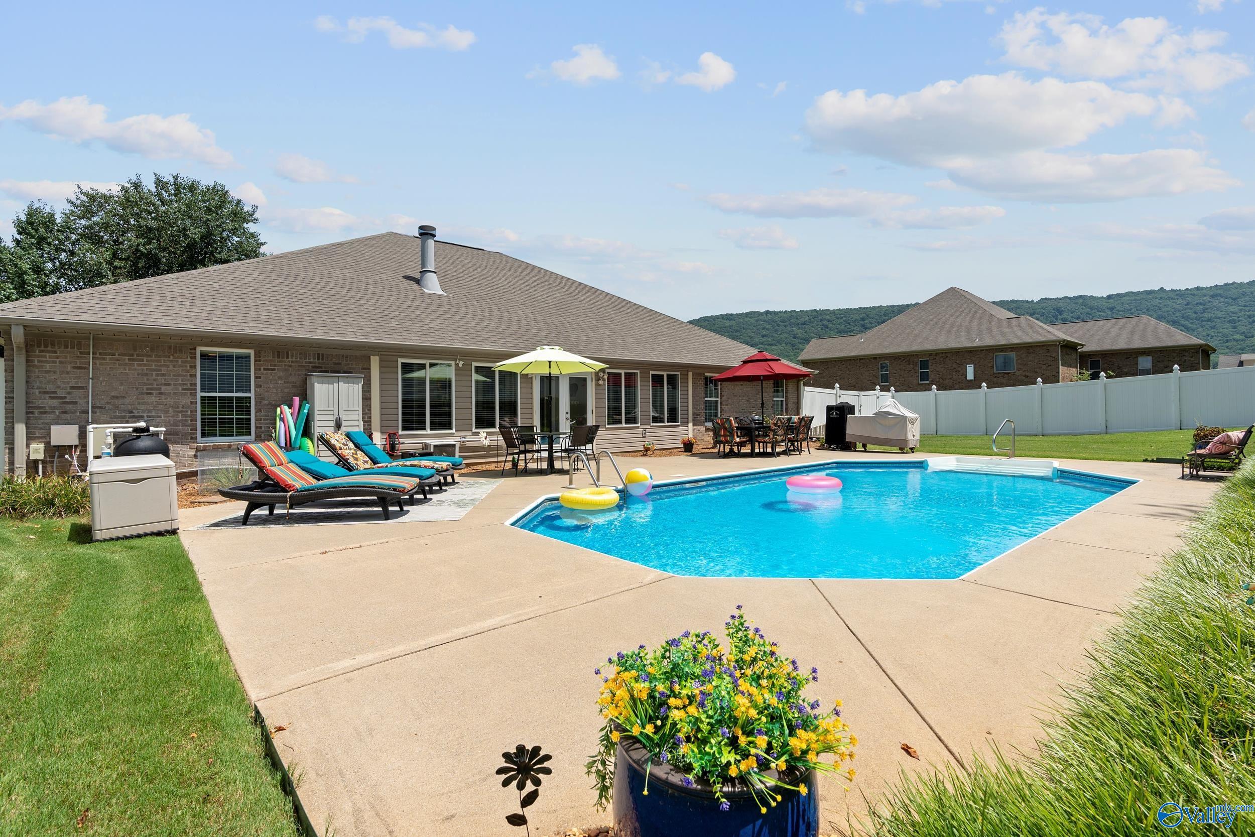 152 Valley Stone Road NE