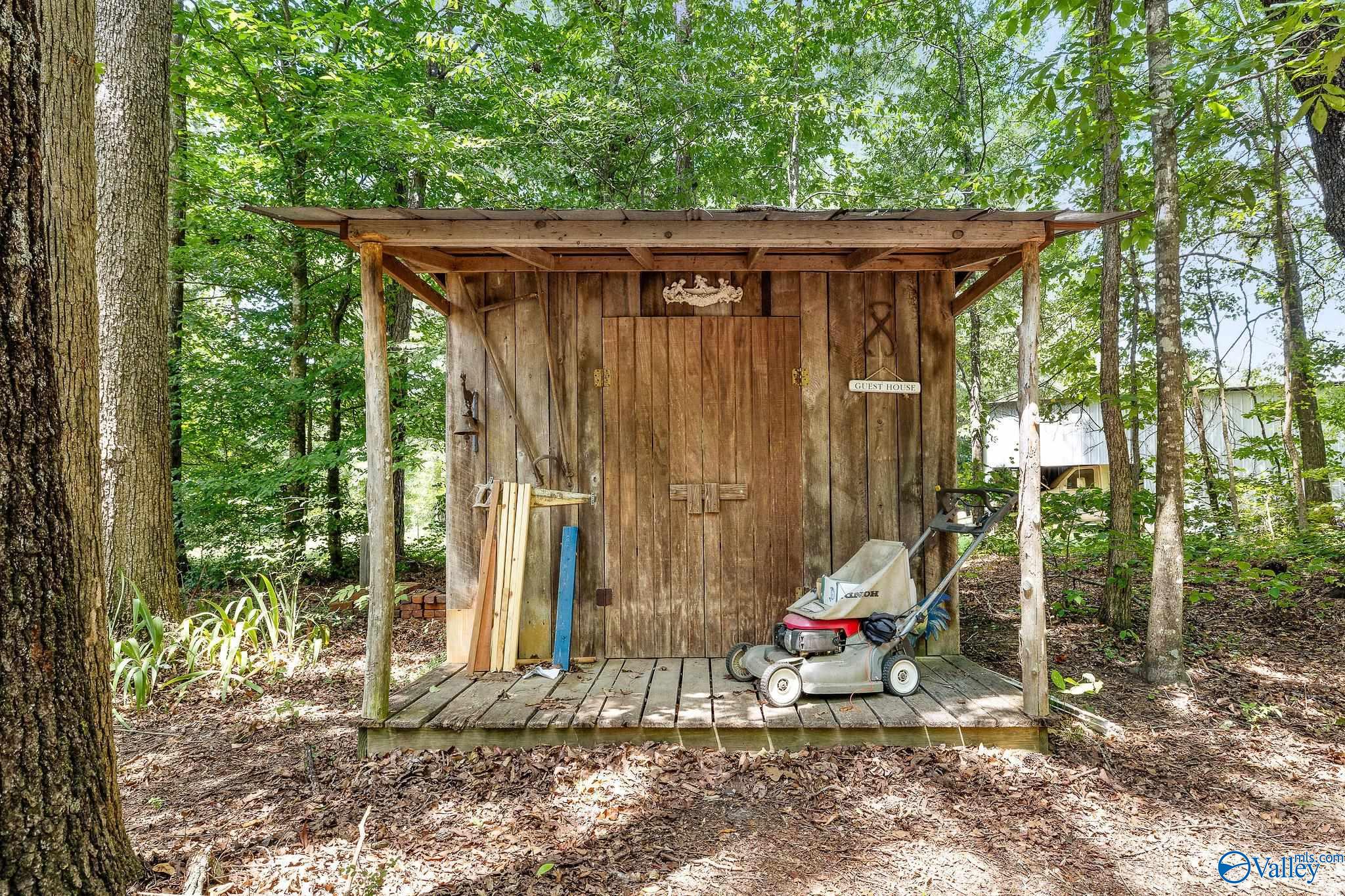 1125 Perkins Wood Road