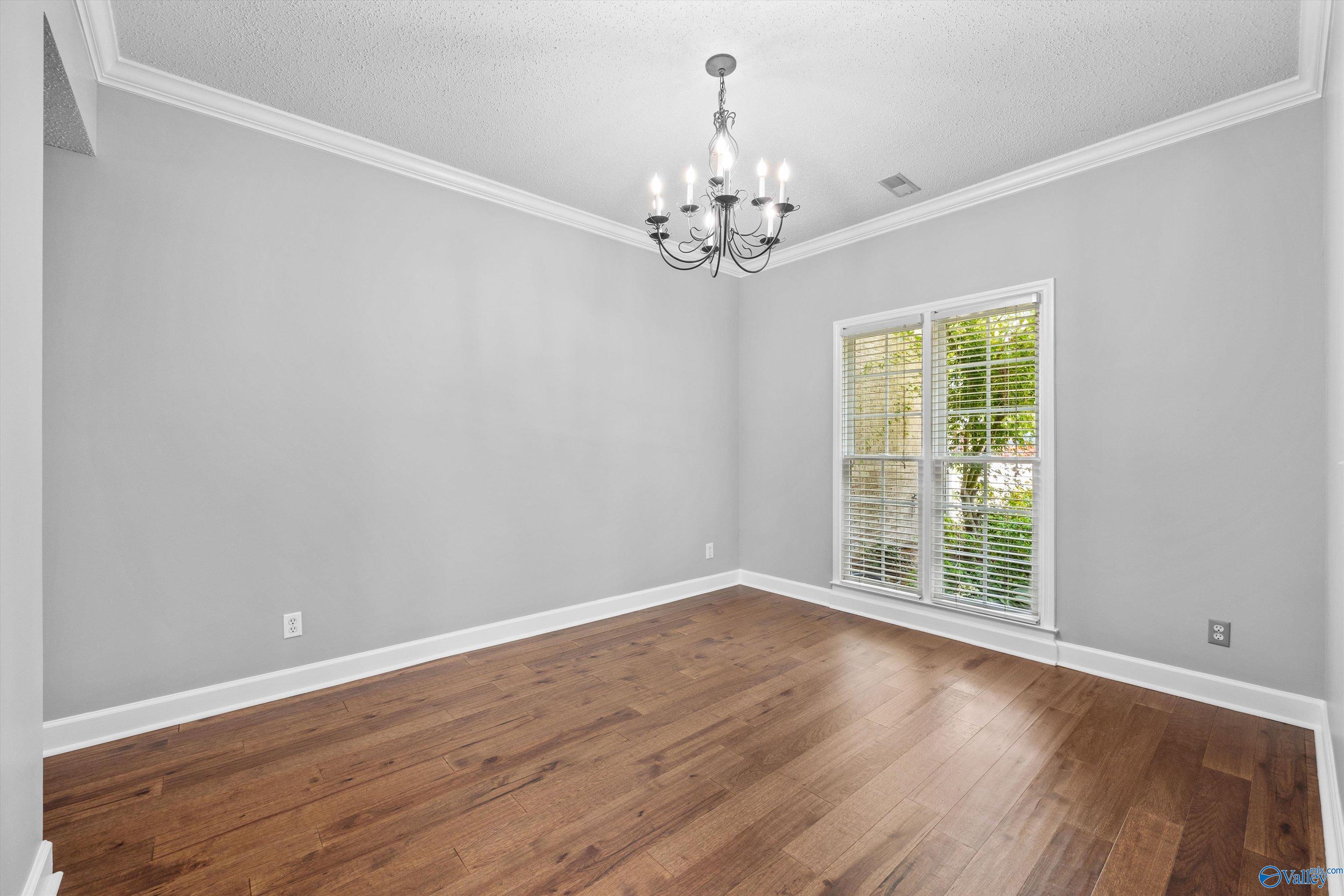 214 Cheval Circle SE
