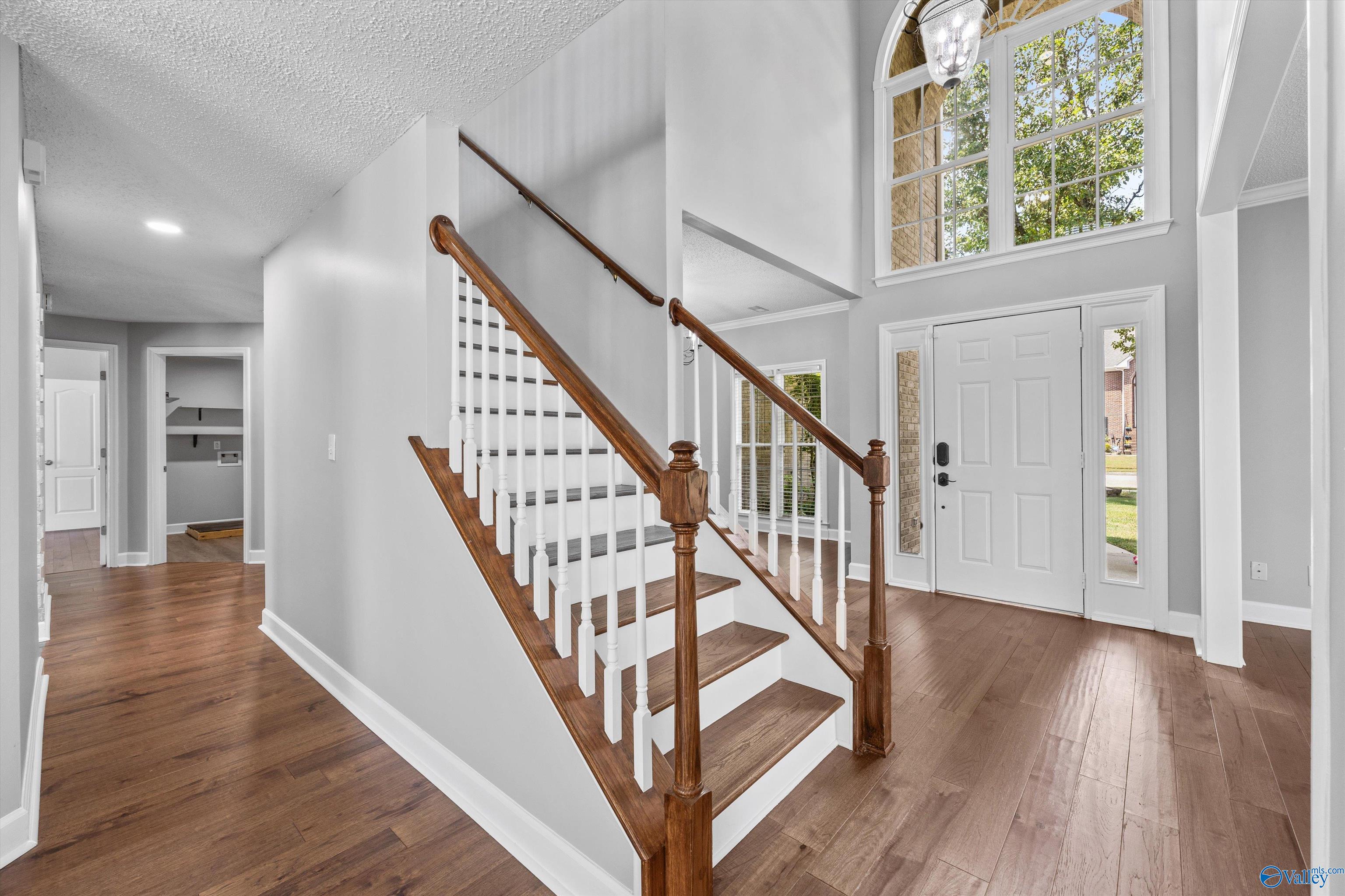 214 Cheval Circle SE