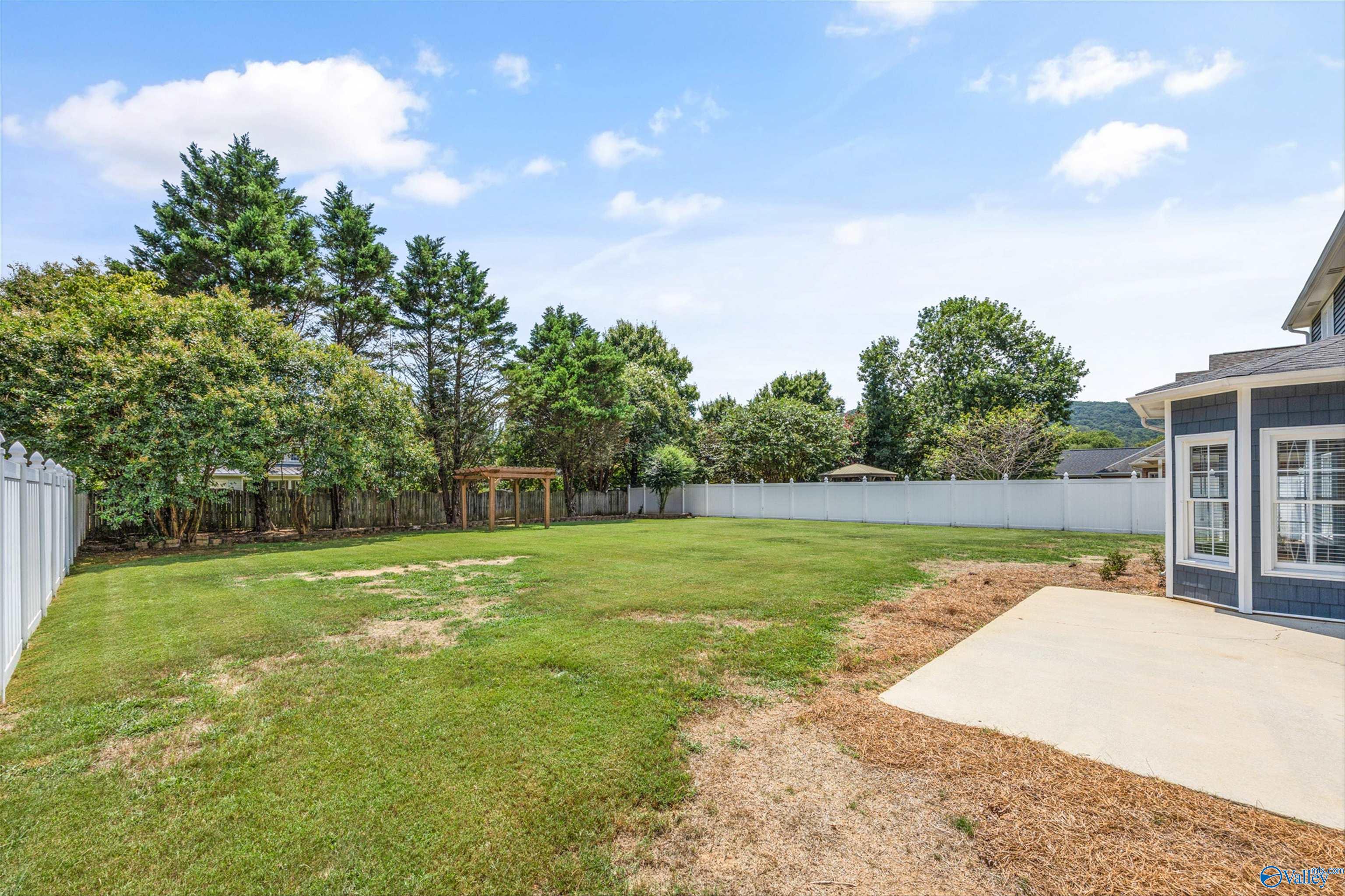 214 Cheval Circle SE