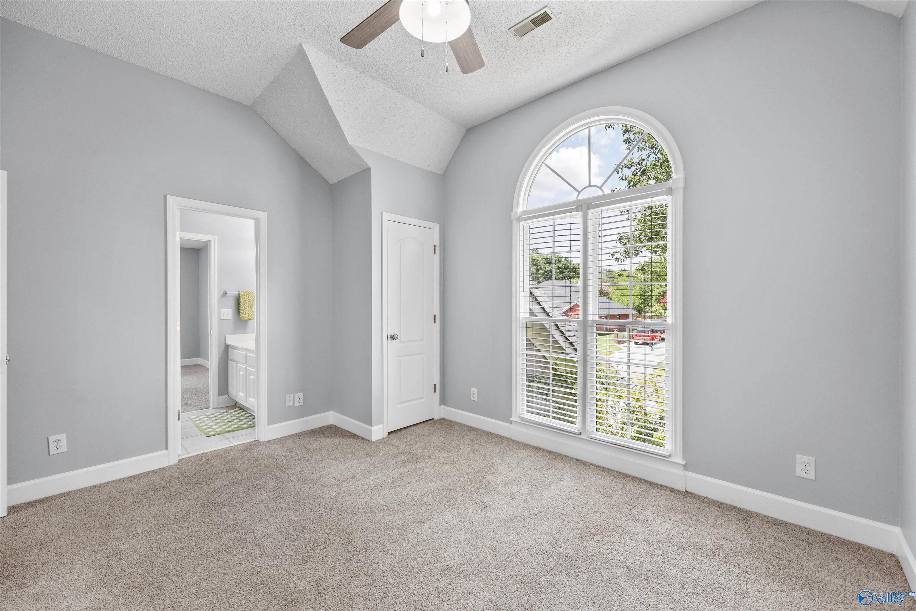 214 Cheval Circle SE