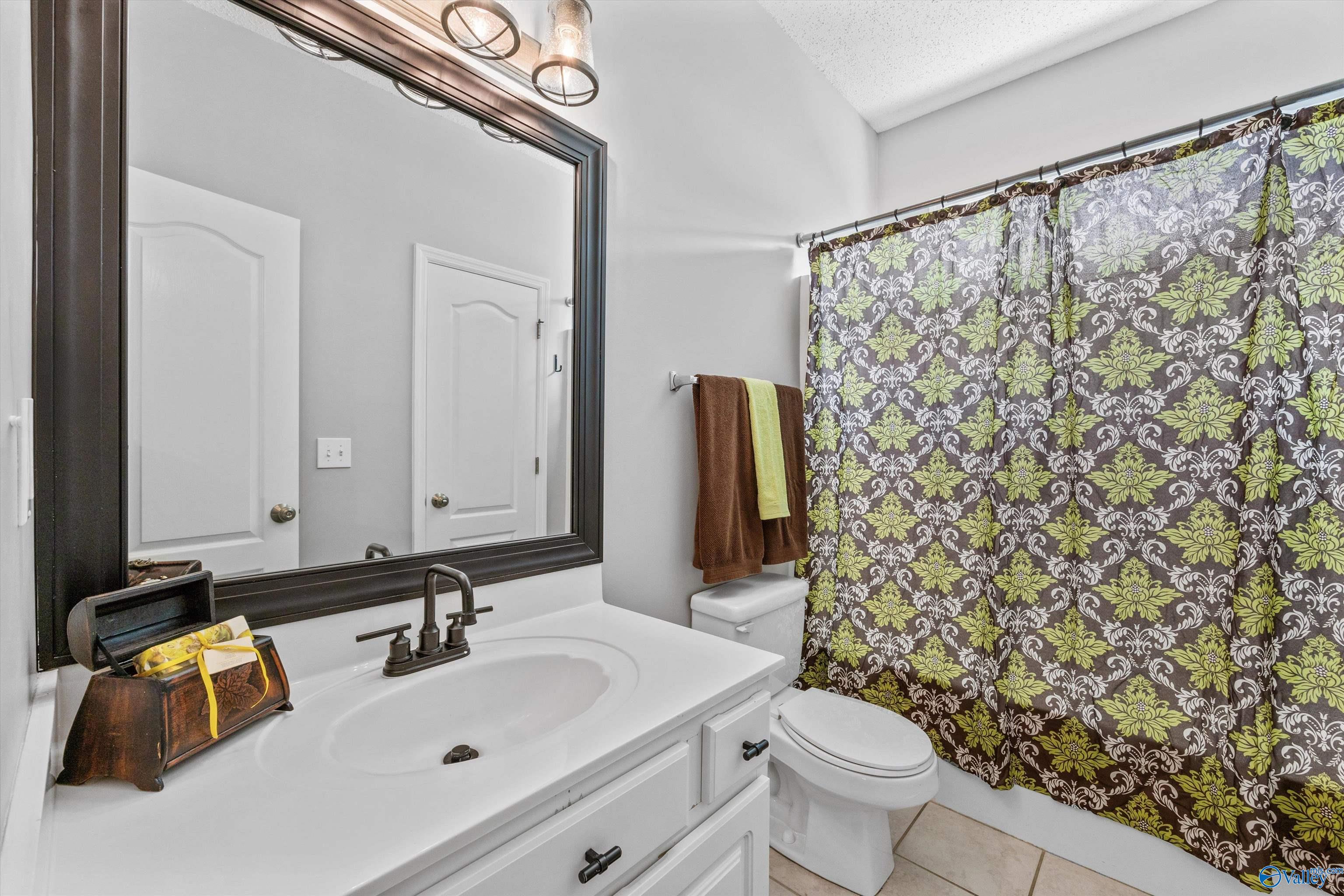214 Cheval Circle SE