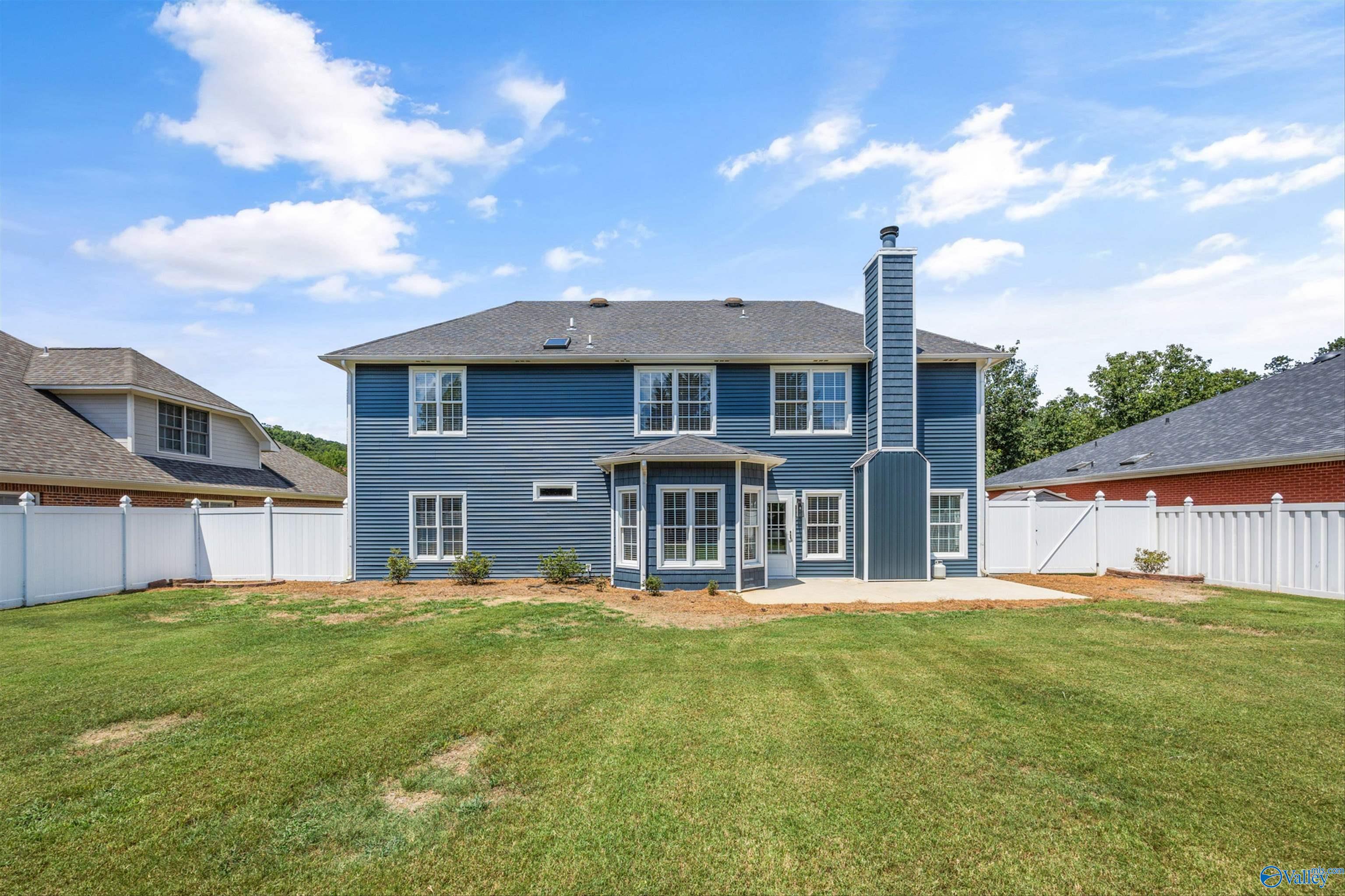 214 Cheval Circle SE