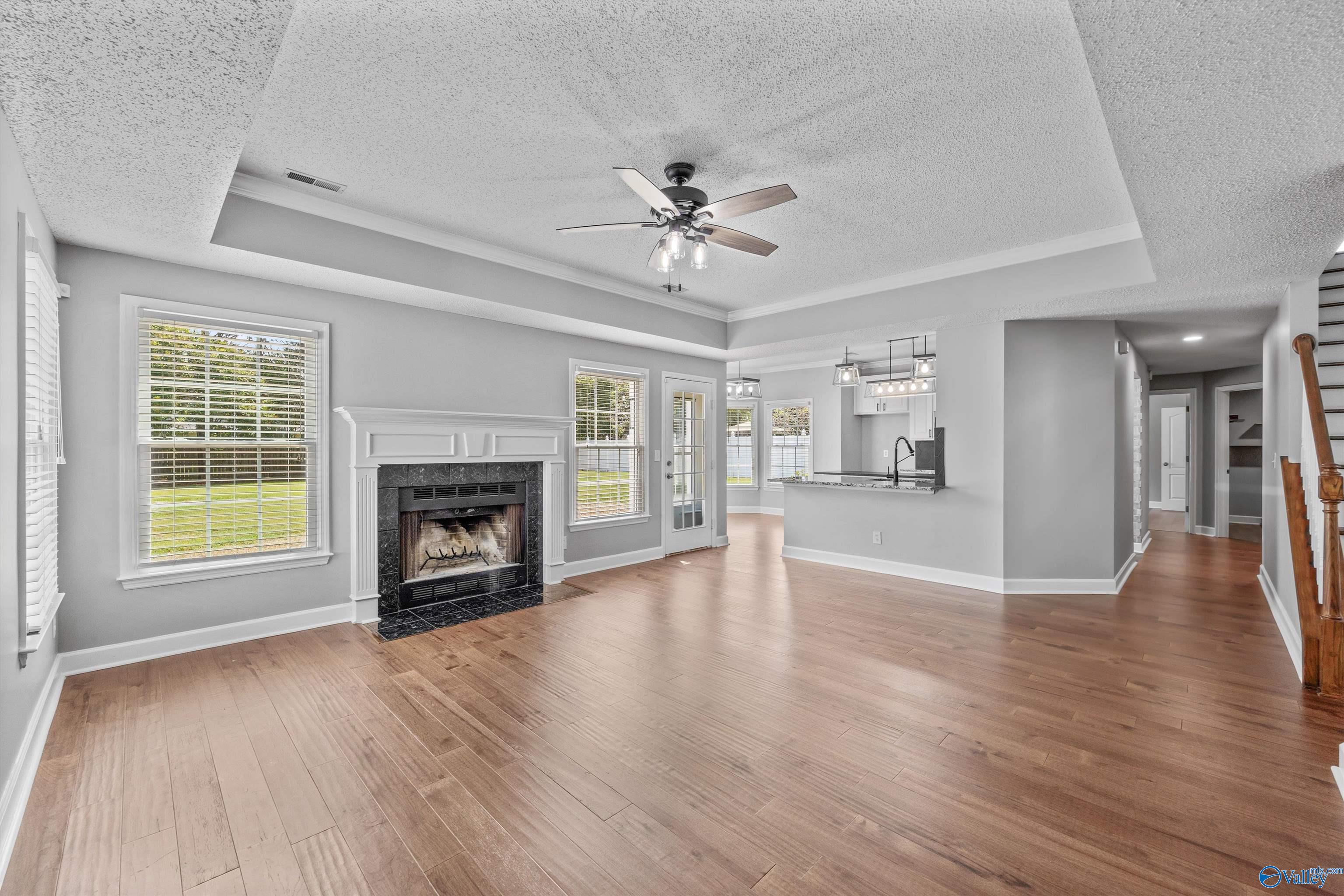 214 Cheval Circle SE