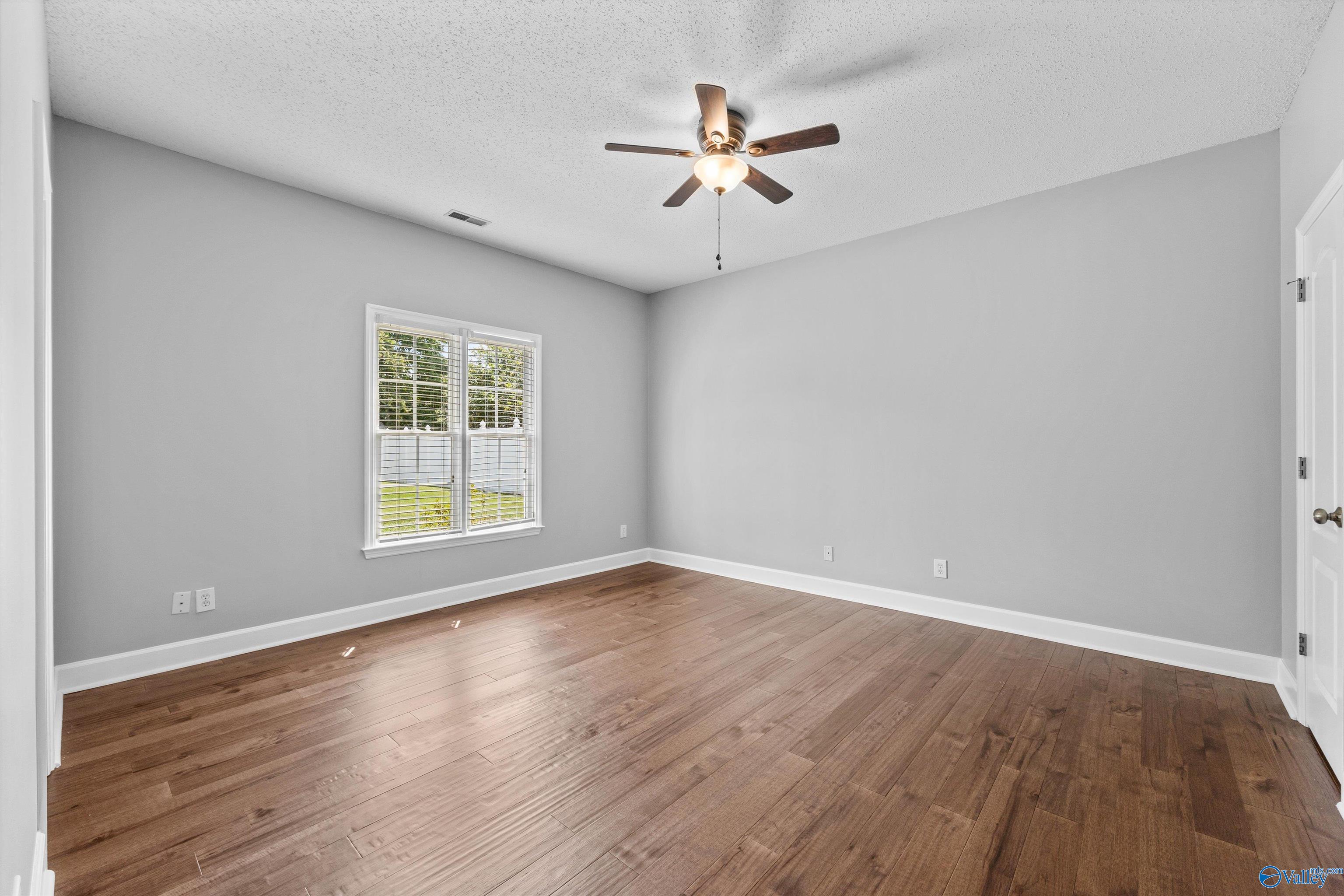 214 Cheval Circle SE