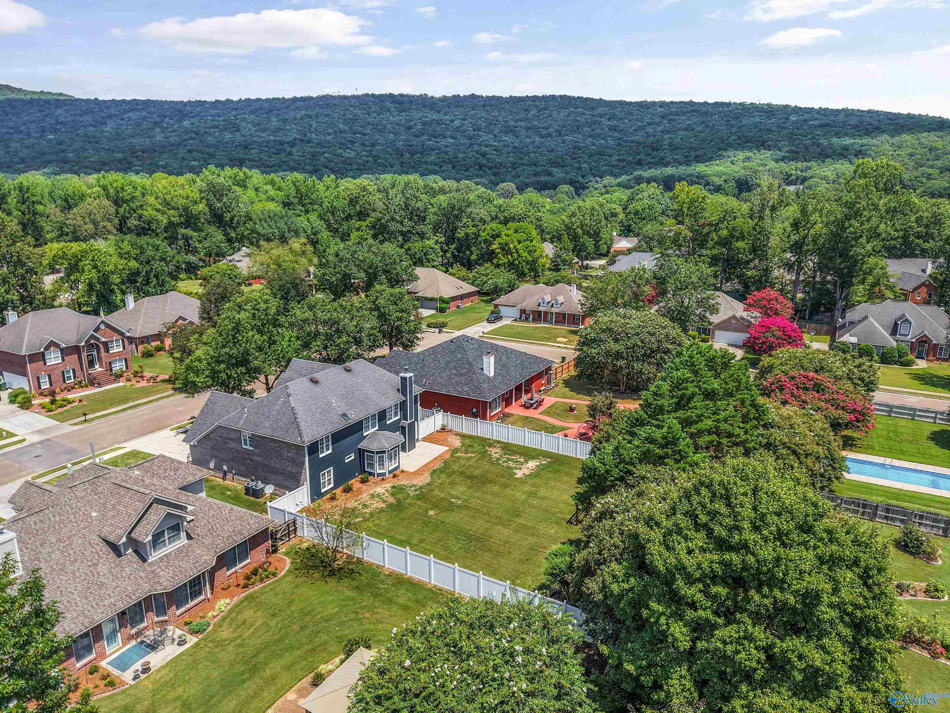 214 Cheval Circle SE