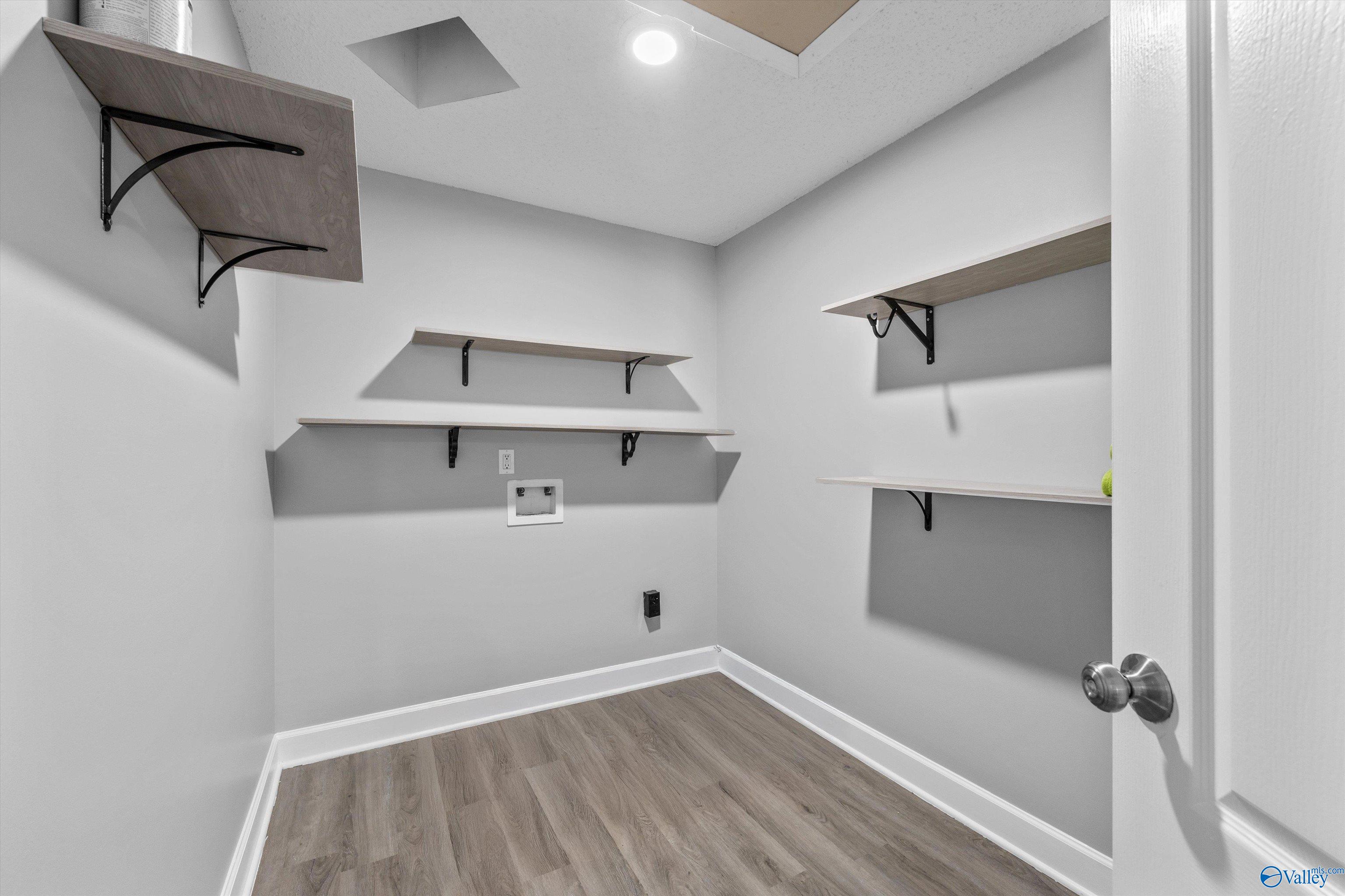 214 Cheval Circle SE