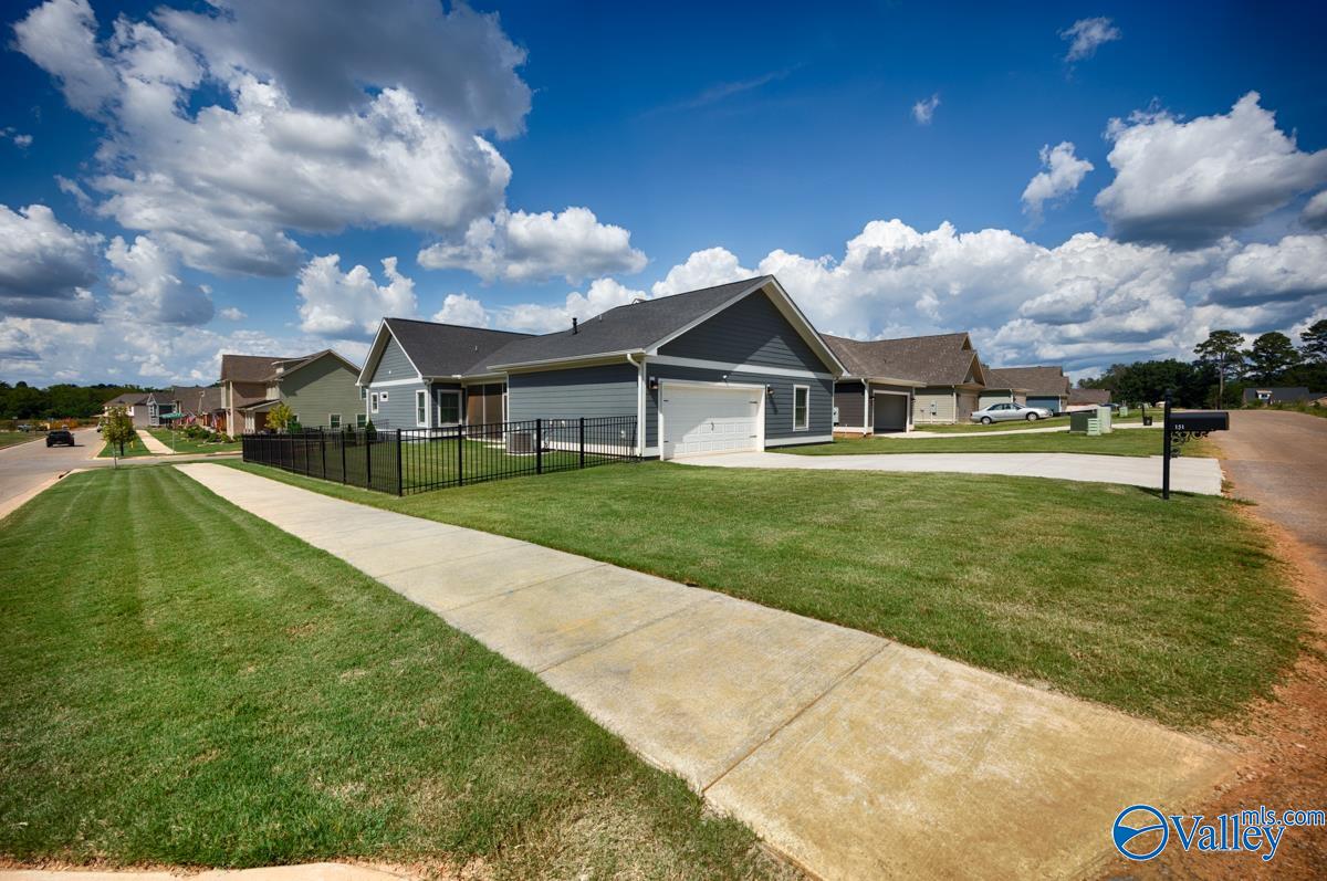 151 Bridgestone Drive NE