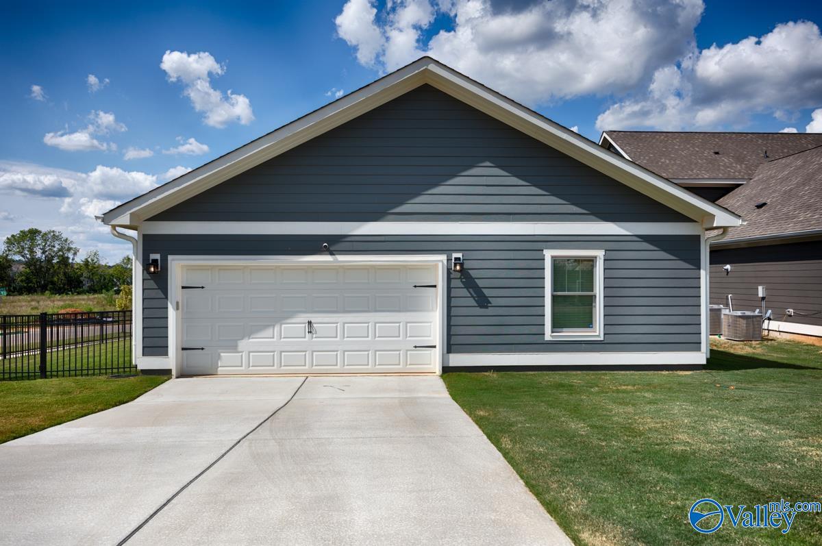 151 Bridgestone Drive NE