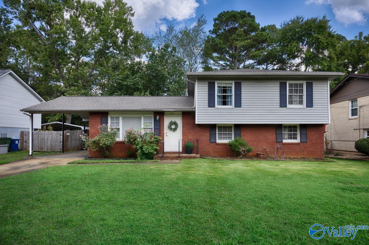 2614 Thornhill Road NW