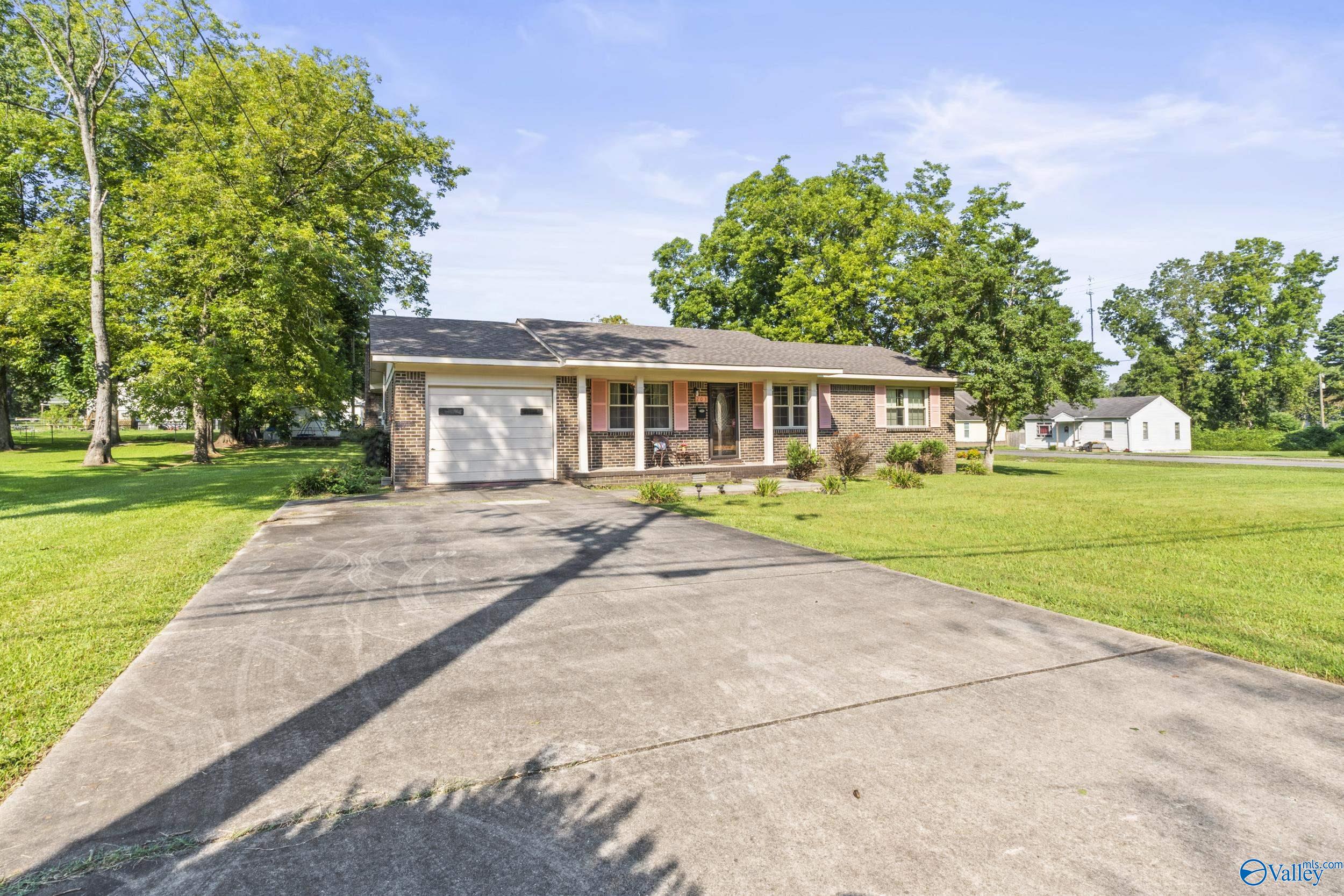 203 Morrow Street NE