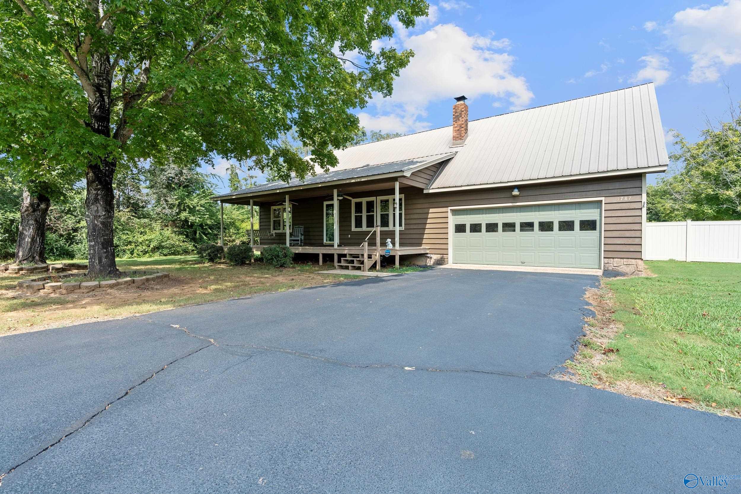 3787 Old Highway 431