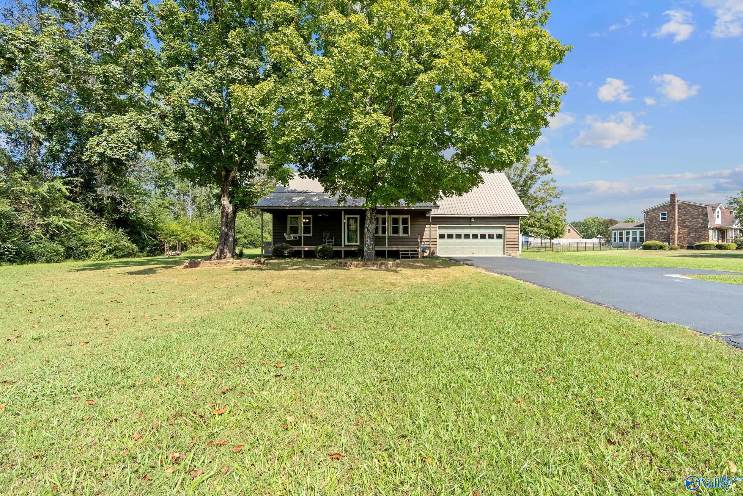 3787 Old Highway 431