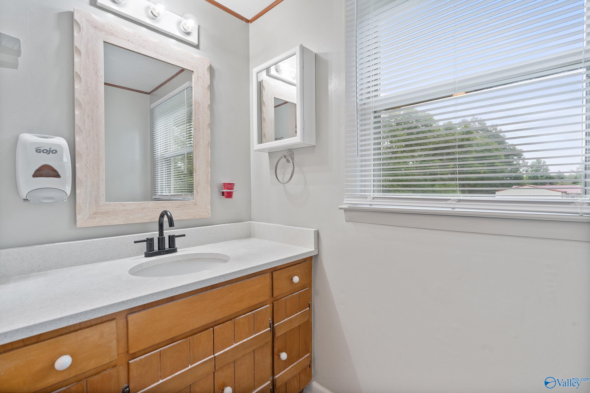 3787 Old Highway 431