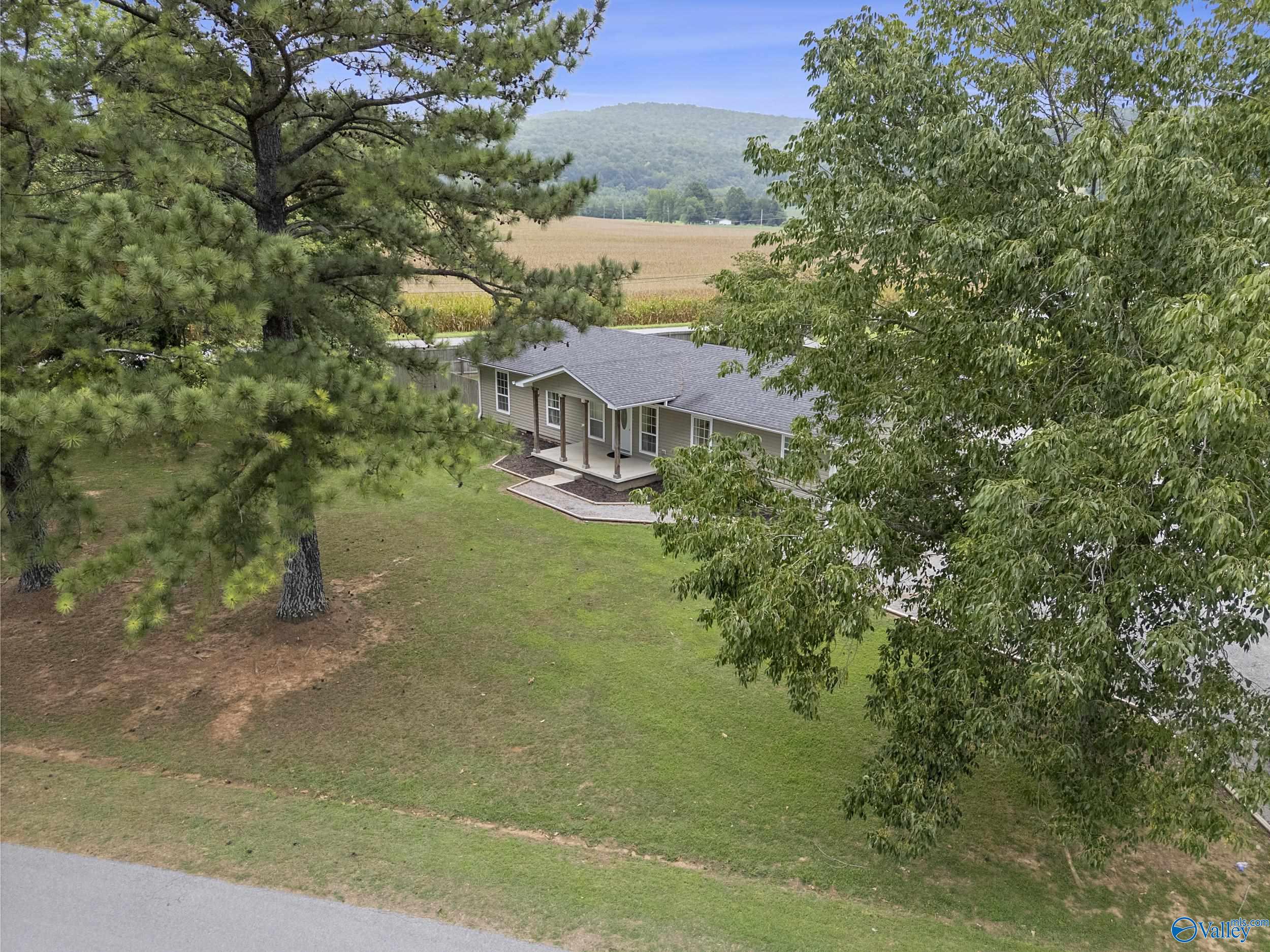 1495 Hurricane Road