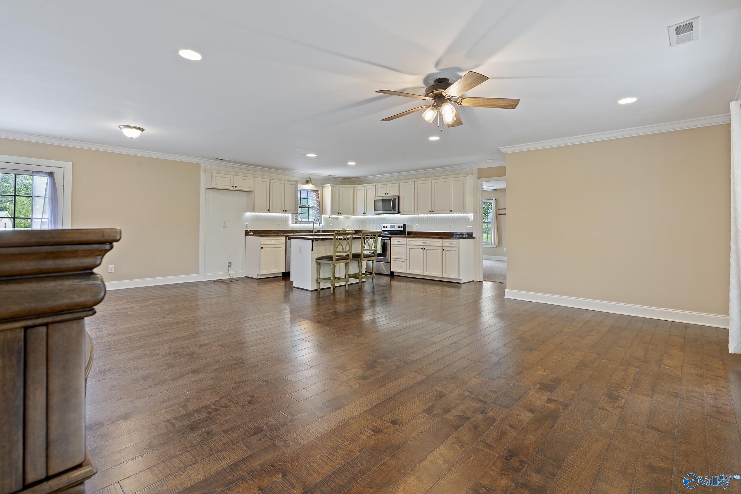 1495 Hurricane Road