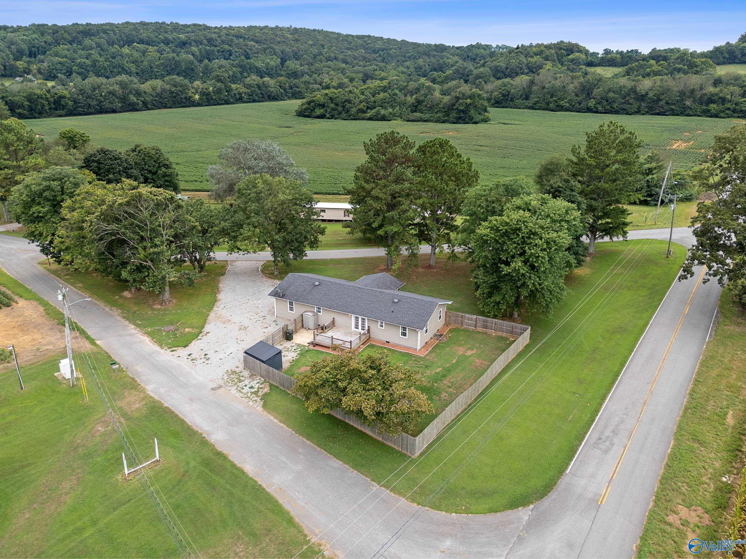 1495 Hurricane Road
