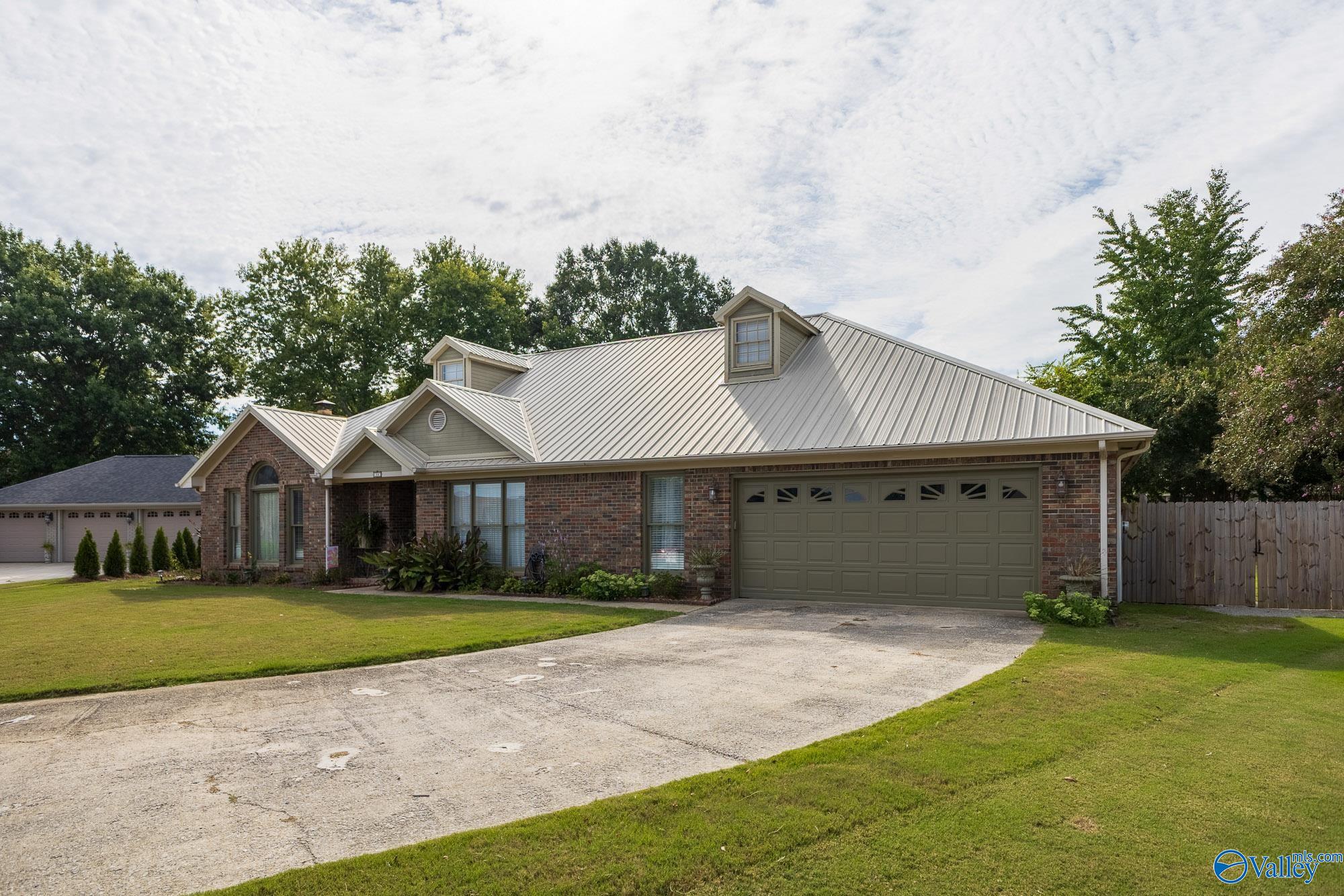 1307 Cedarwood Place SW