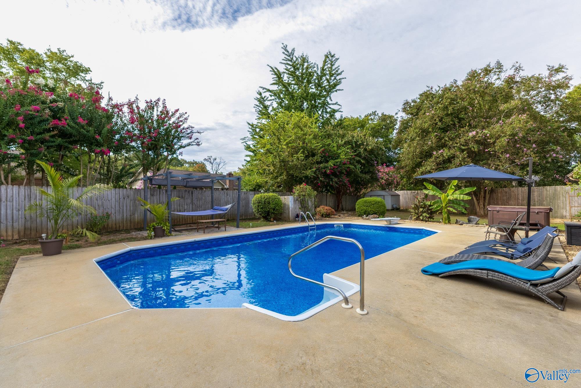 1307 Cedarwood Place SW